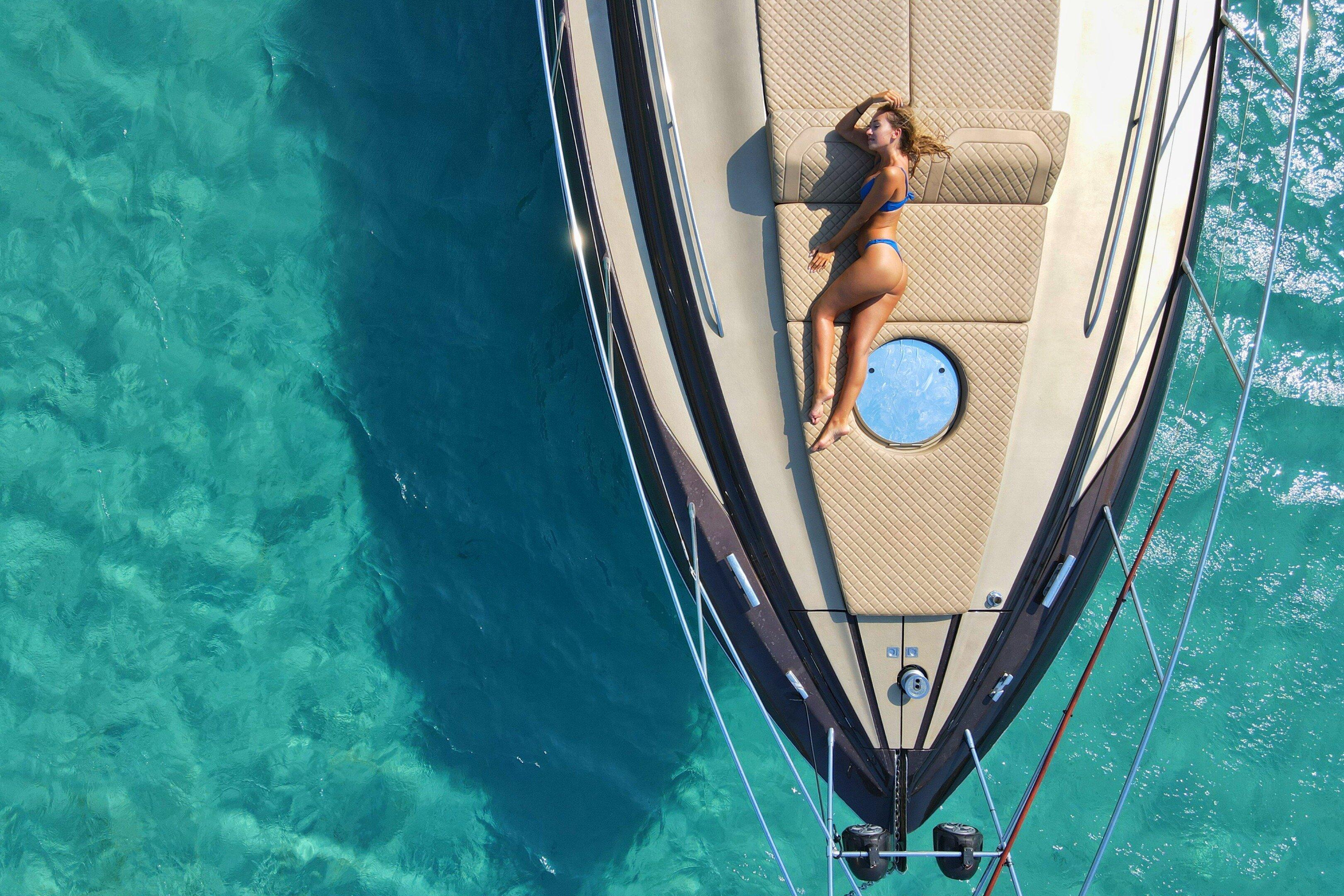 Pearl Charters - Miami Yacht Rentals