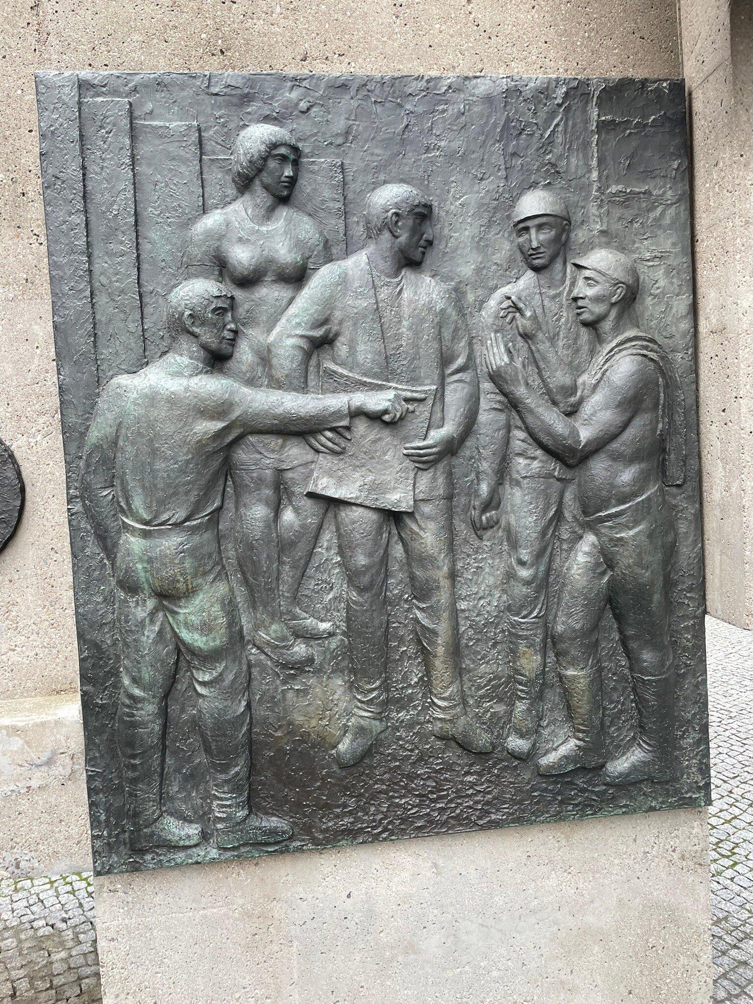 Denkmal Für Die Erbauer Des Stadtzentrums