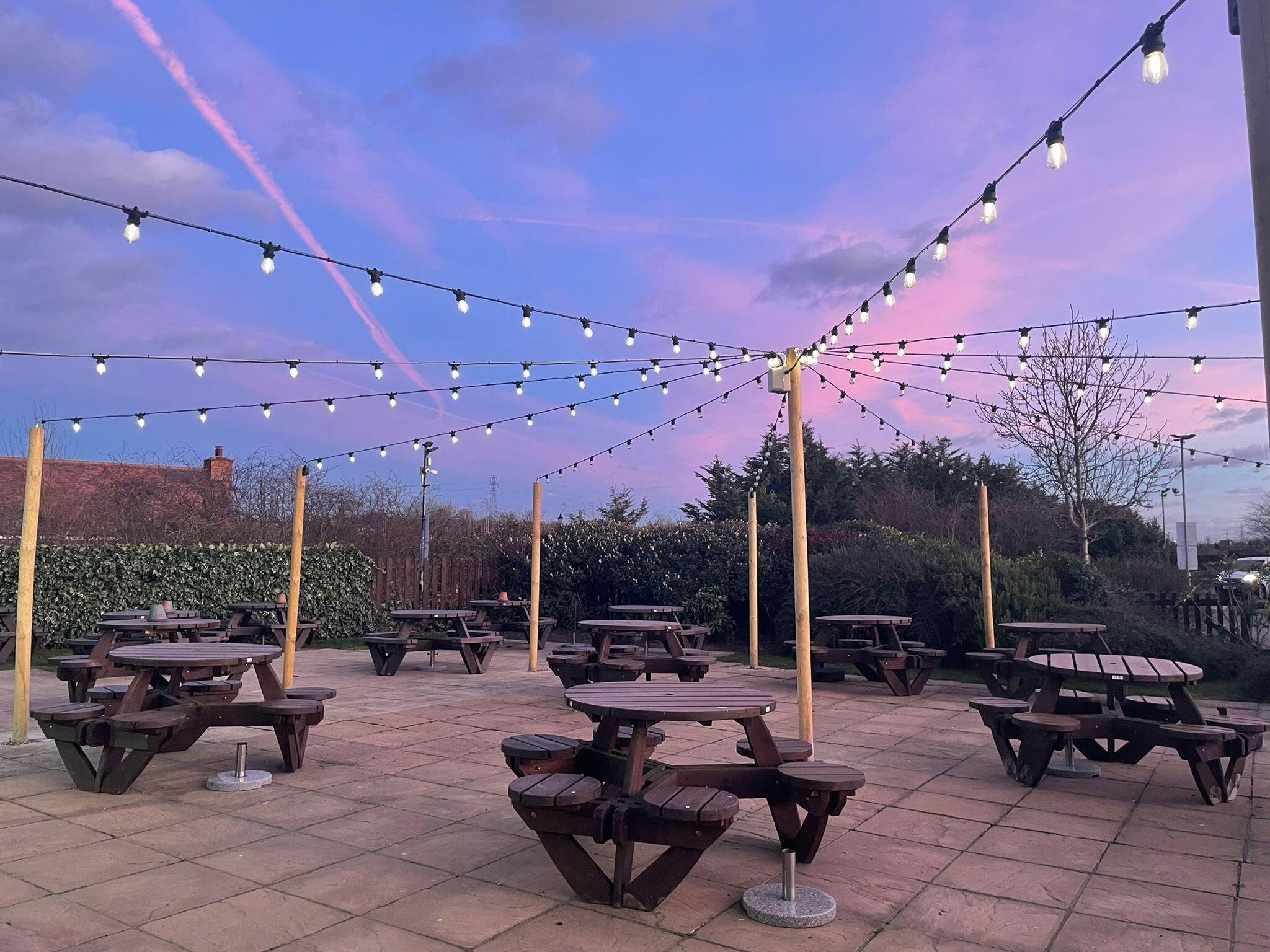 Willow Farm Table Table