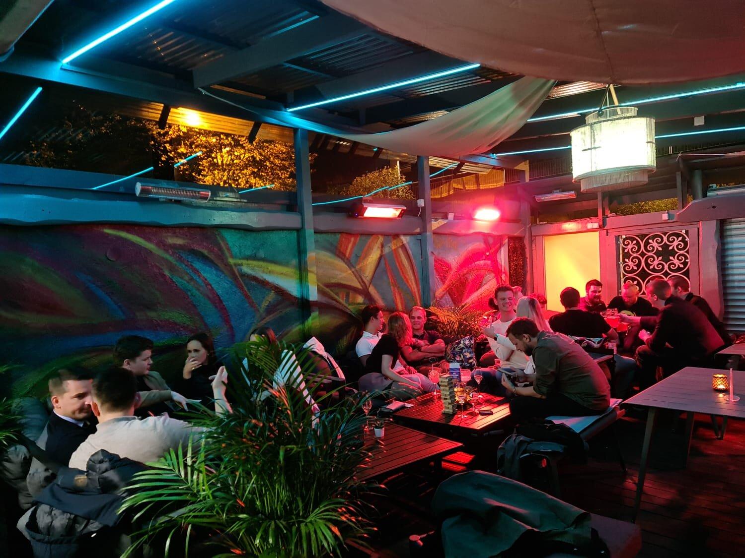 Shaker Lounge & Terrace