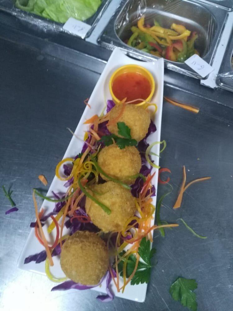 Bumblebee Restaurant & Cafe