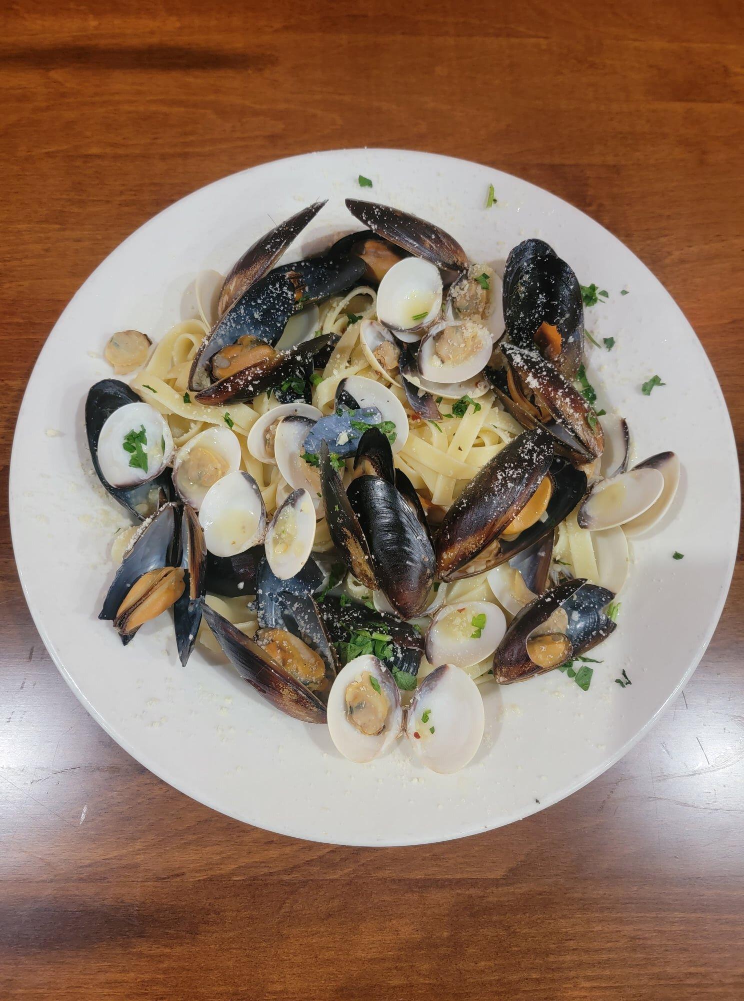 Brooklyn Mike's Pizza & Restaurant