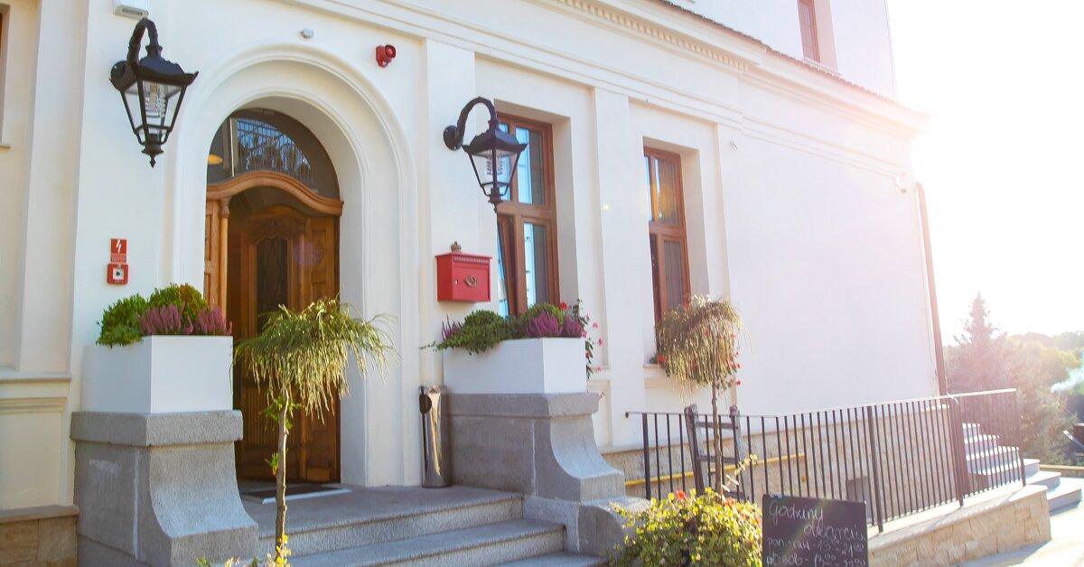 Hotel i Restauracja na Skarpie