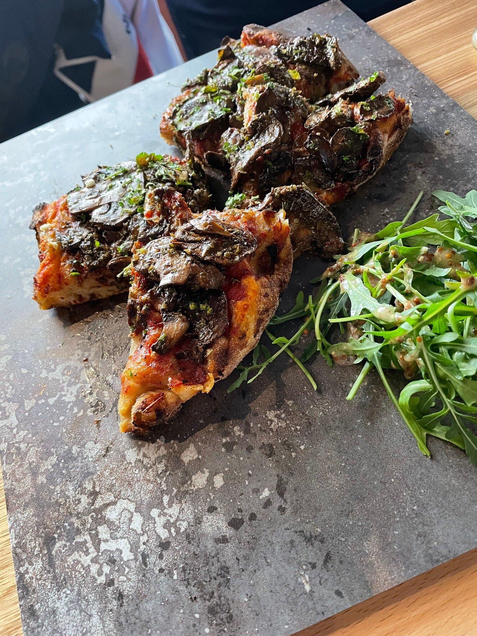 Camp De Base Pic Blanc