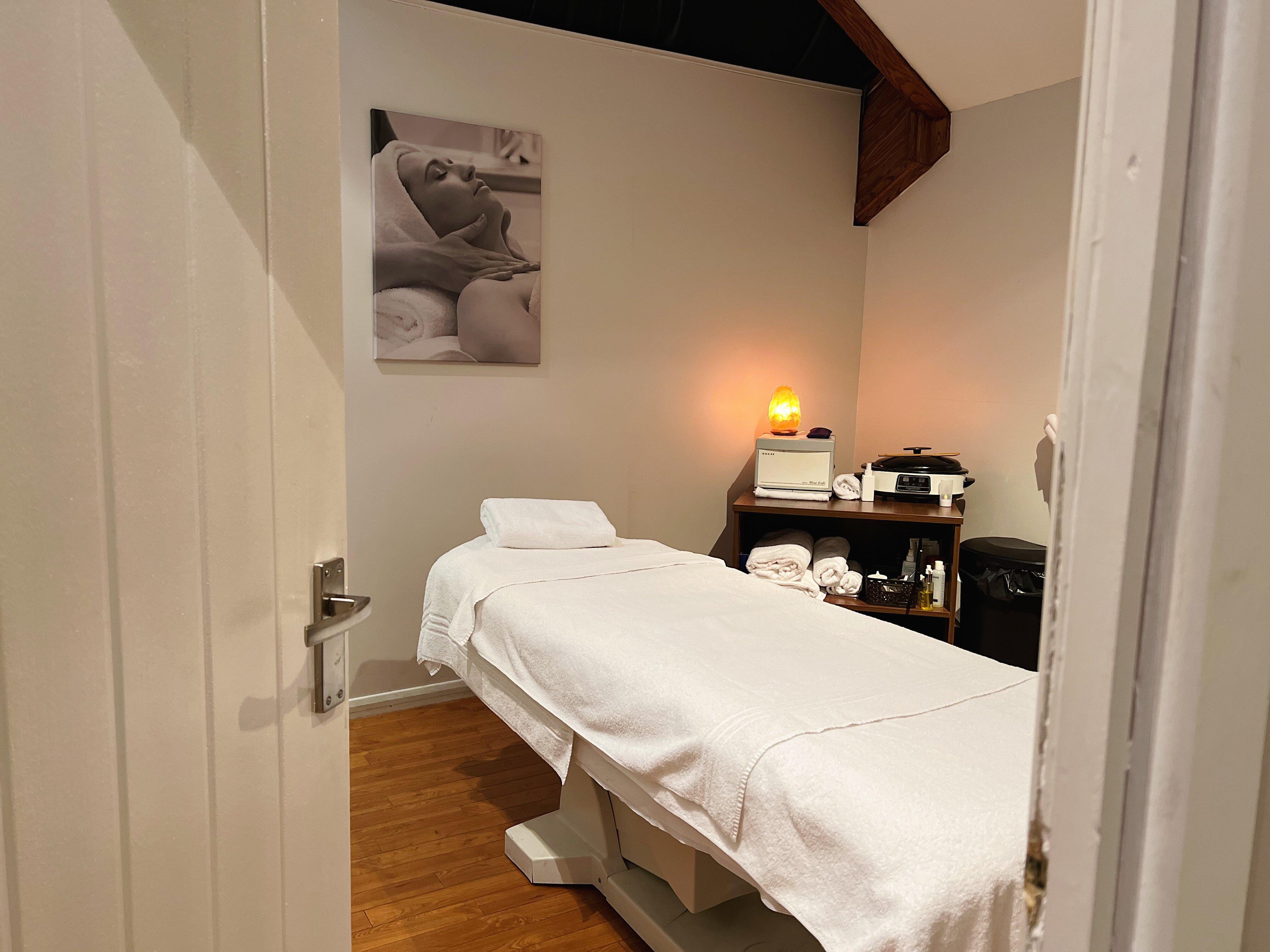 PURE Spa & Beauty (Hamilton)