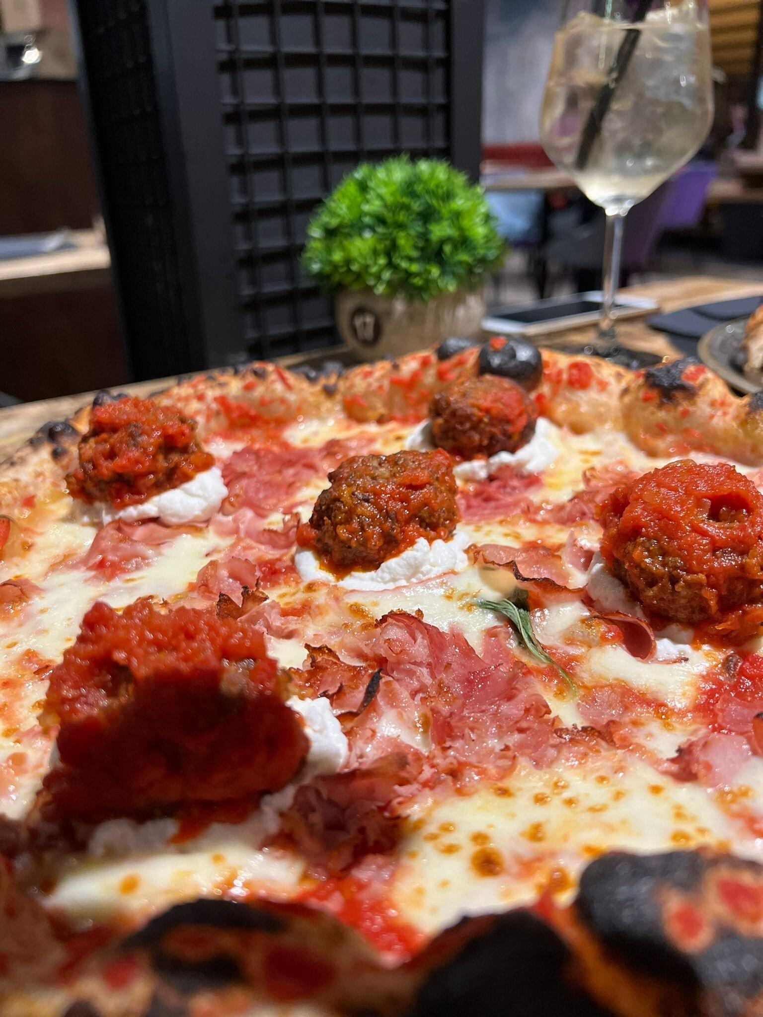 Moss Ristorante Pizzeria Lounge Bar