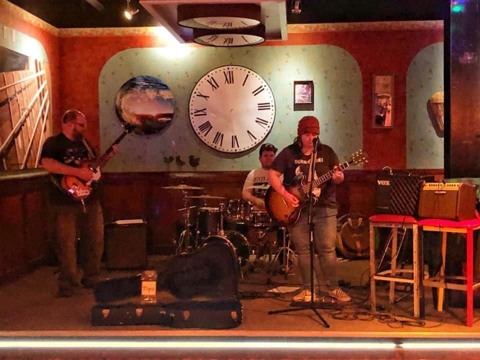 Photo by barflyykent