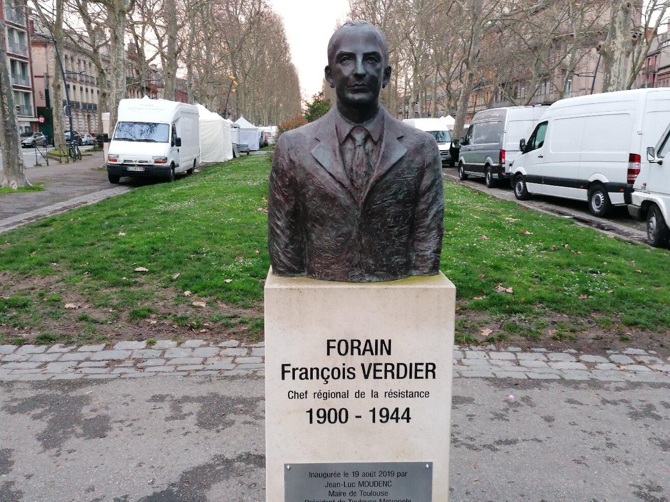 Statue Francois Verdier