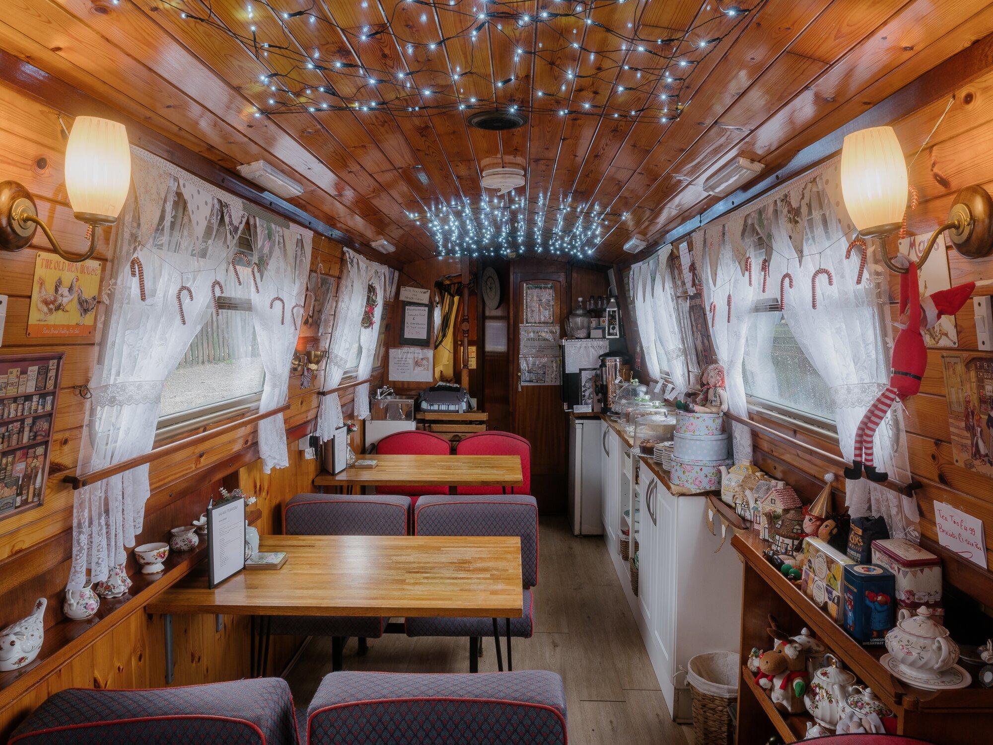 Safari Narrowboat Tearoom