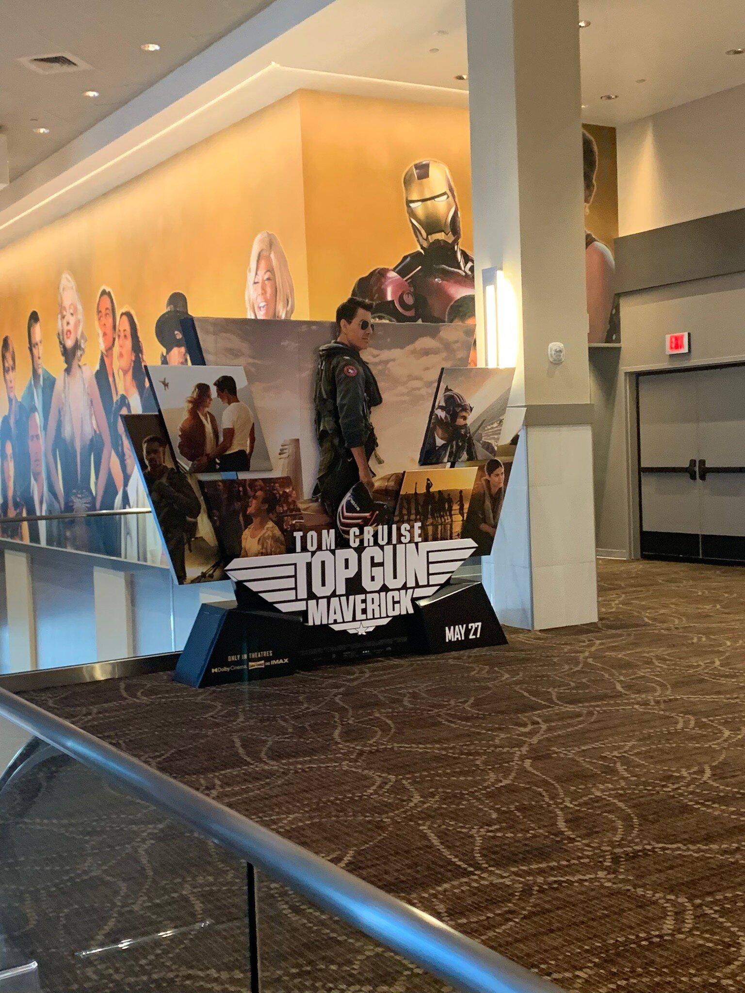 AMC DINE-IN Huntington Square 12