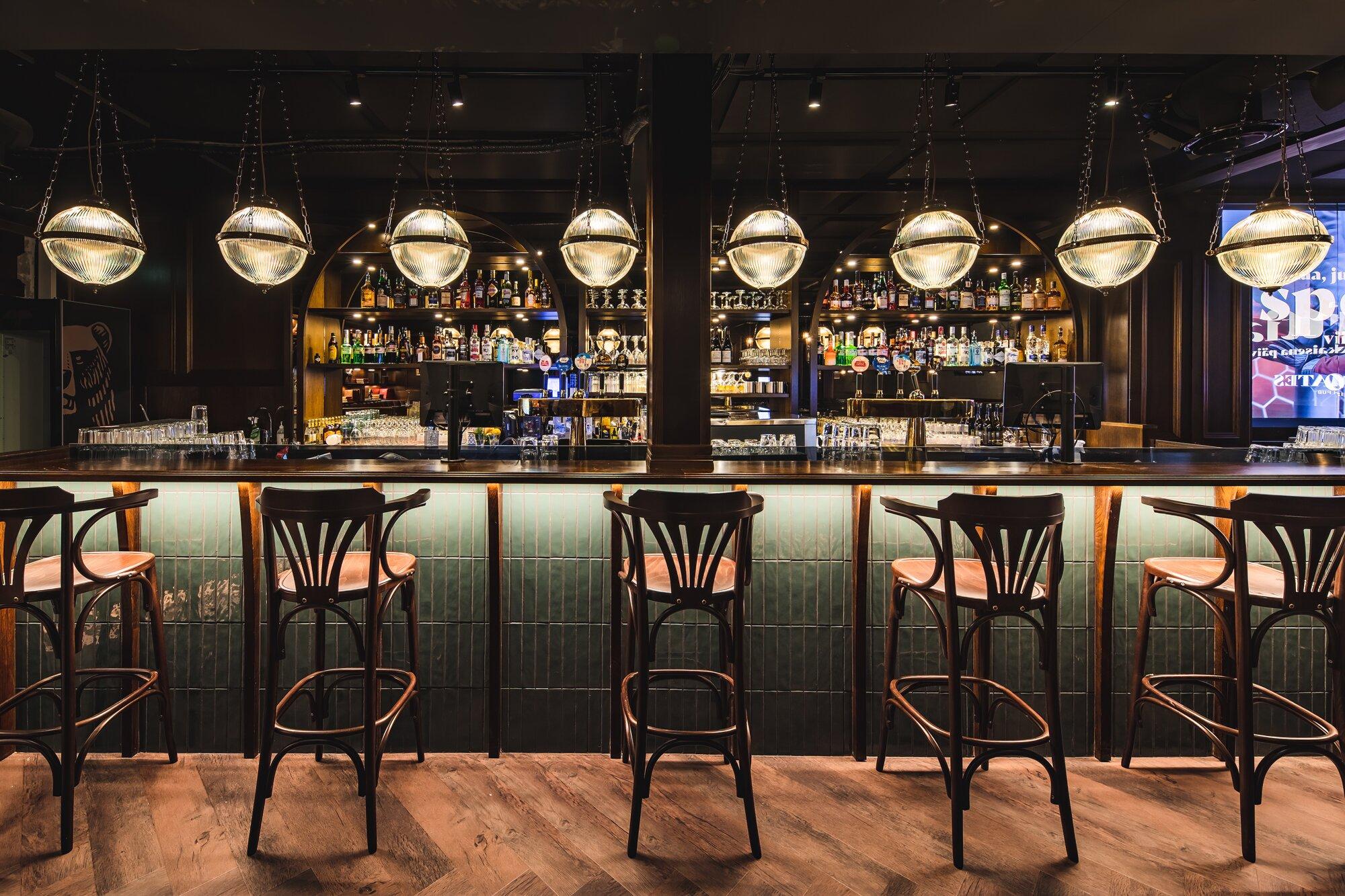 British Pub Old Mates Levi