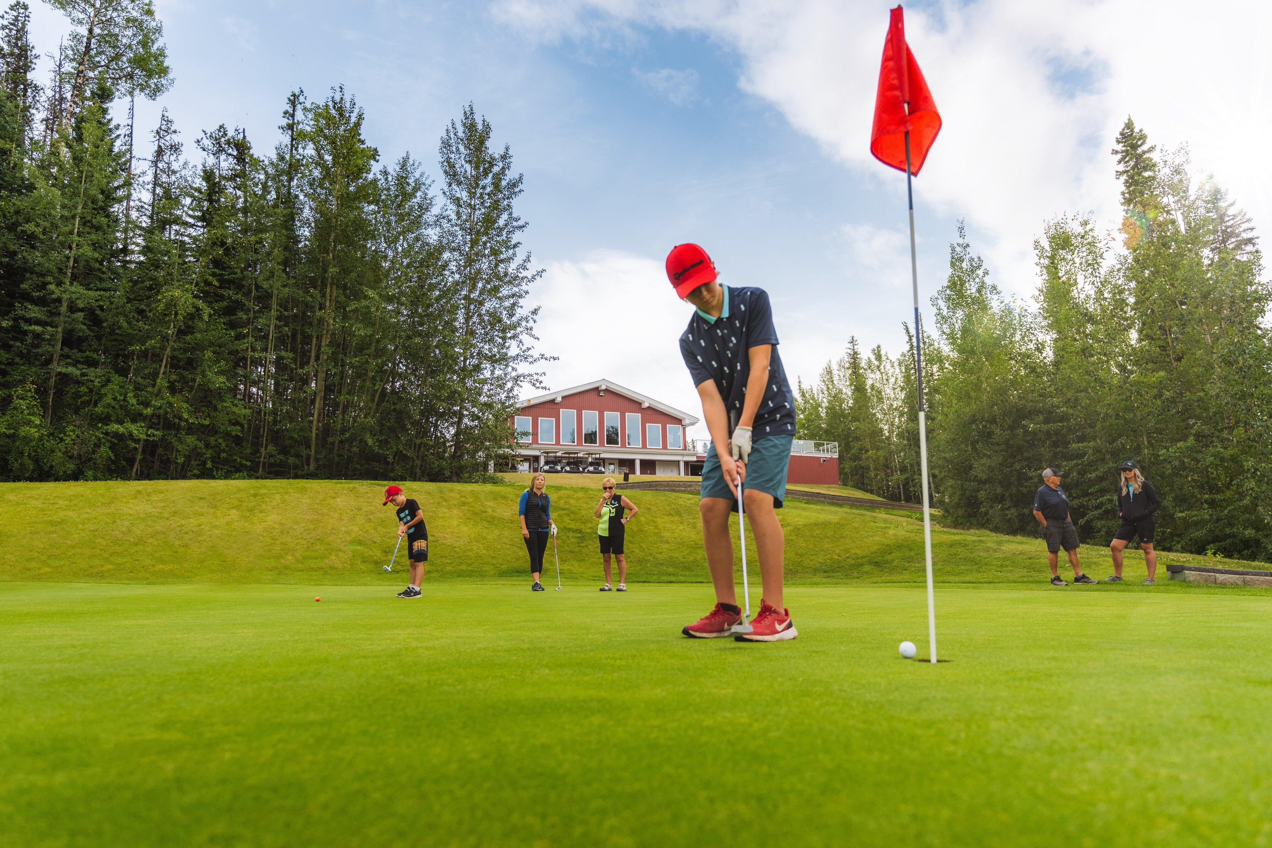 Tumbler Ridge Golf & Country Club