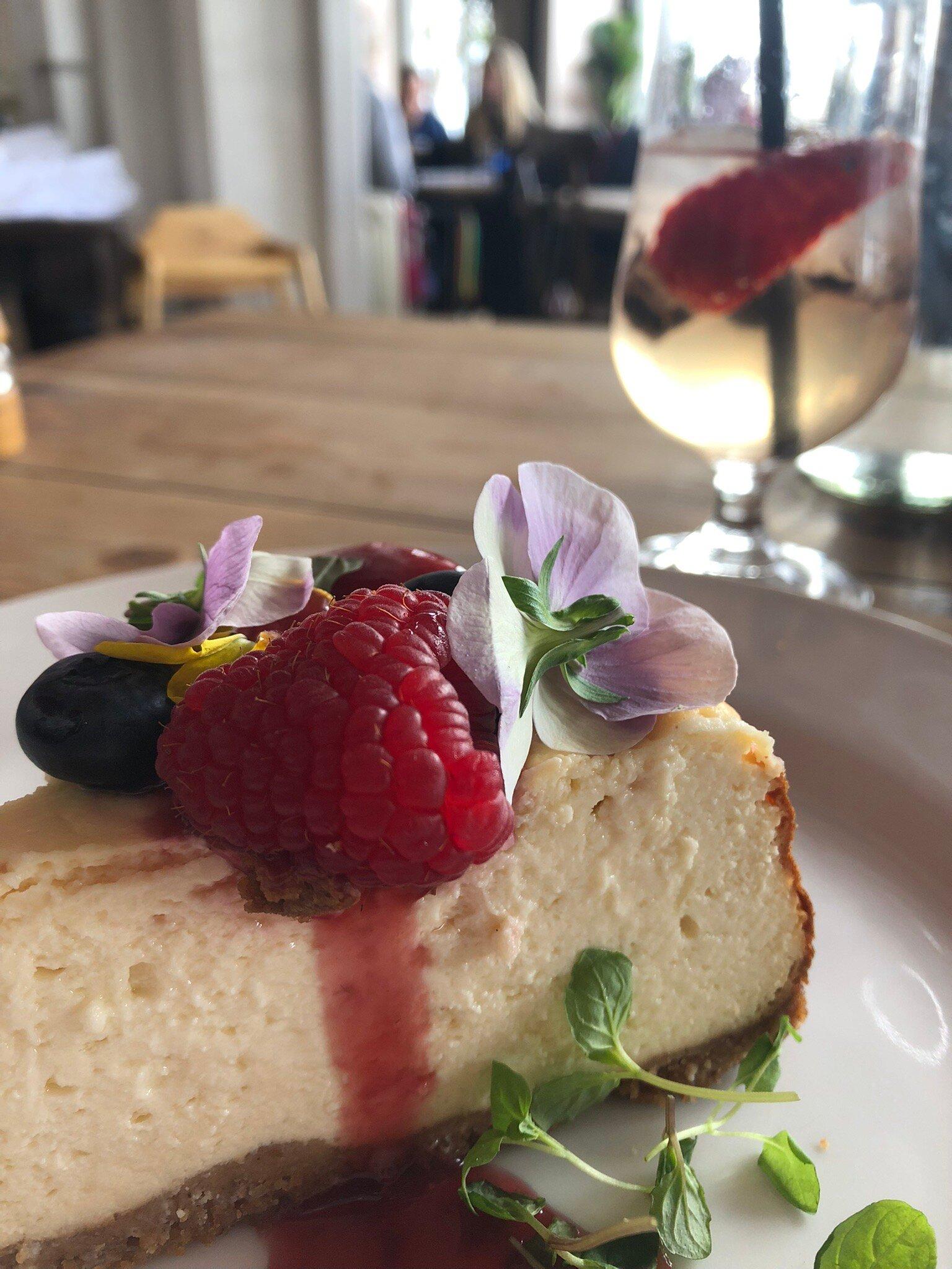 Riverside Thames Rowing Club