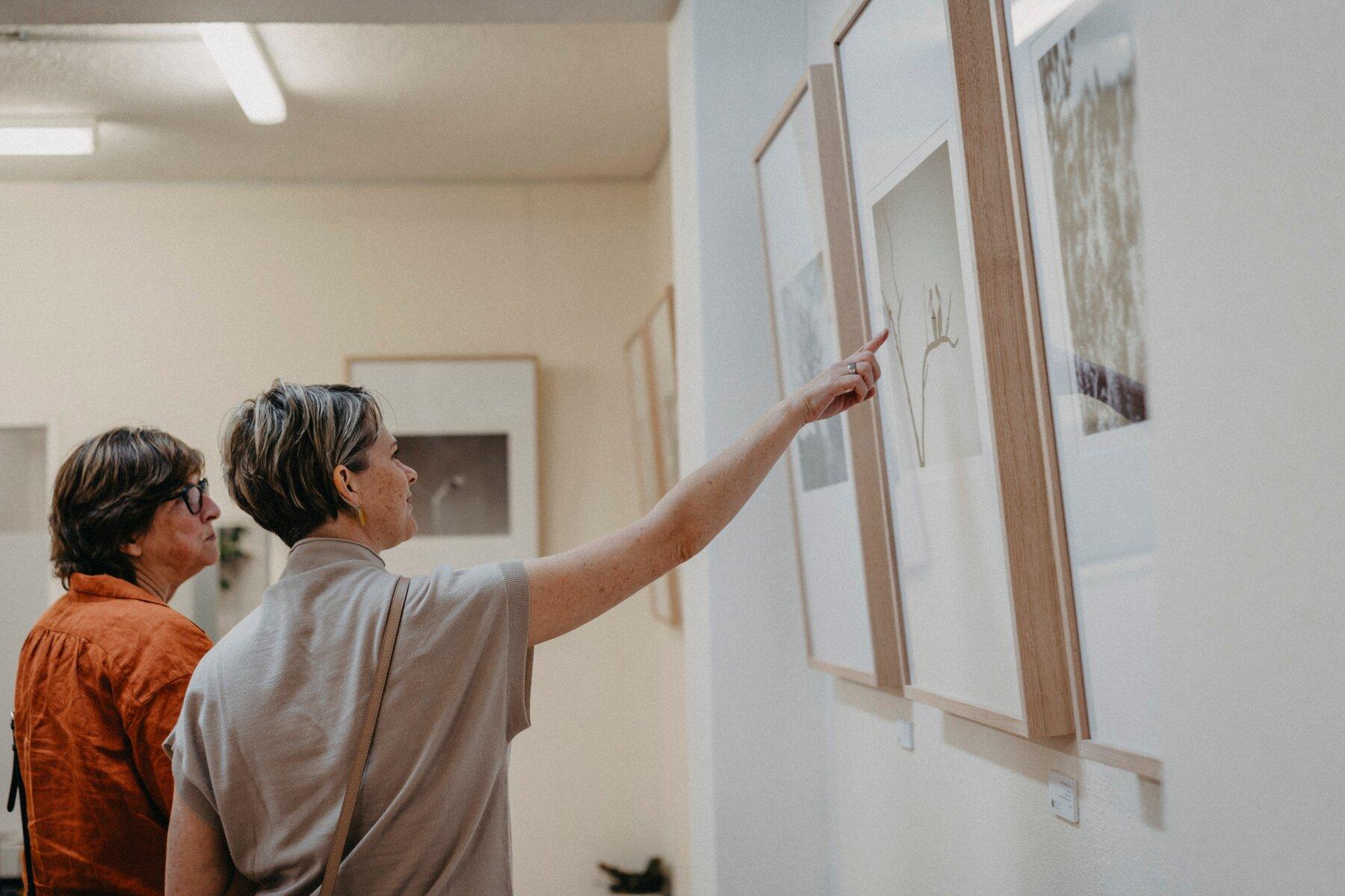 Artopia Framing & Photography