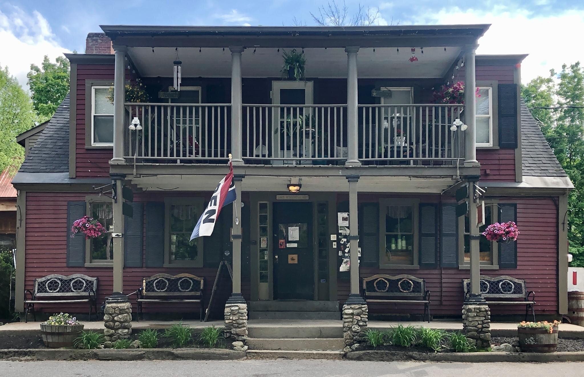 Ellacoya Country Store & Deli