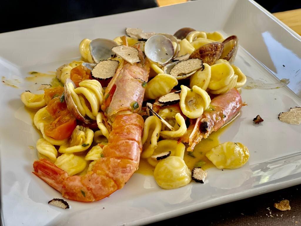 Estasy Restaurant & Cocktail Bar