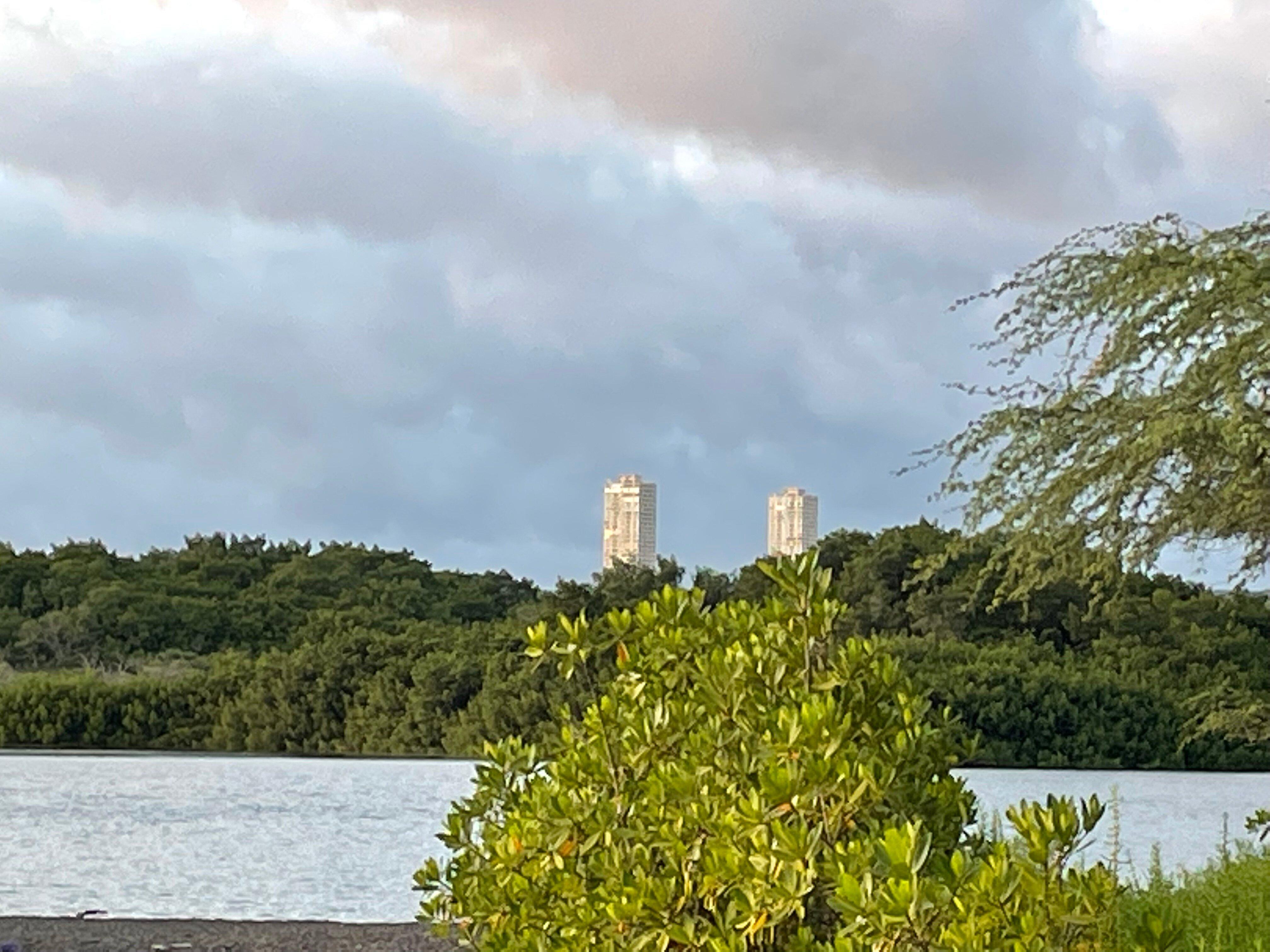 Middle Loch Pearl City