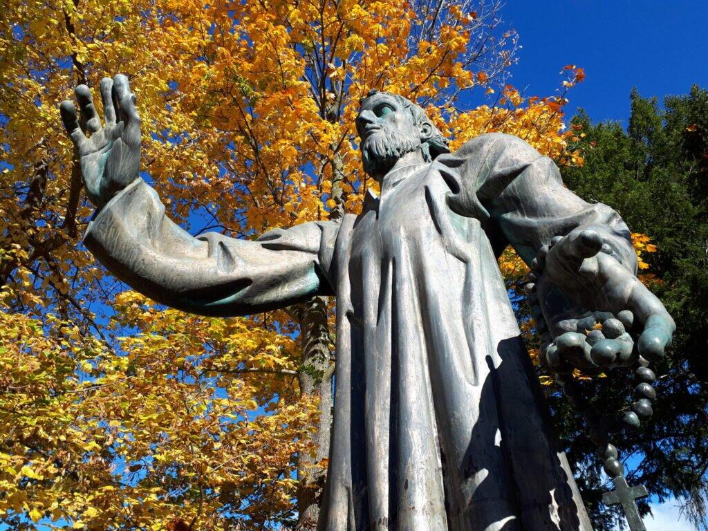 Feierplatz Mit Segnendem Bruder Klaus