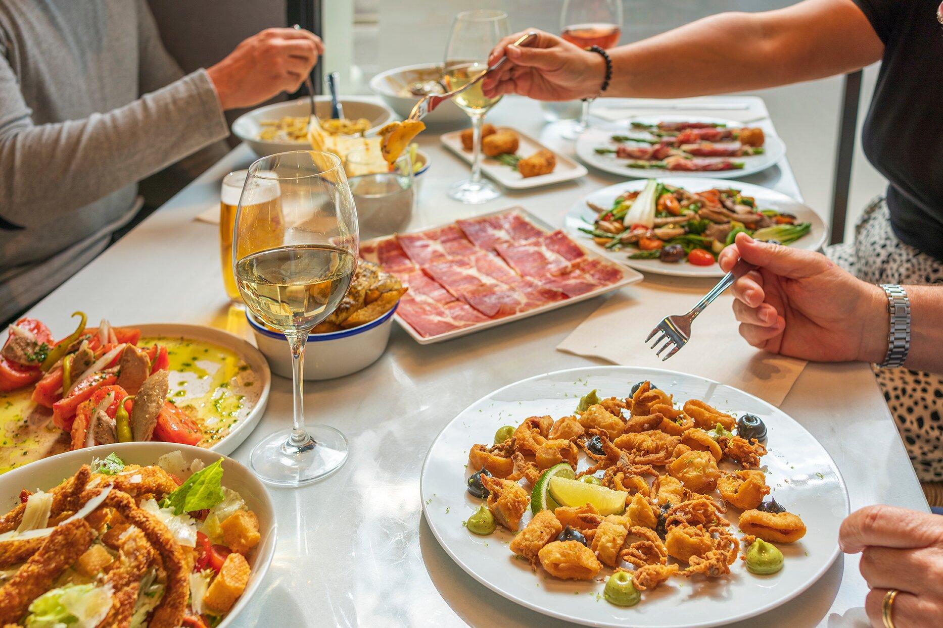 Enrique Tomás EXPERIENCE