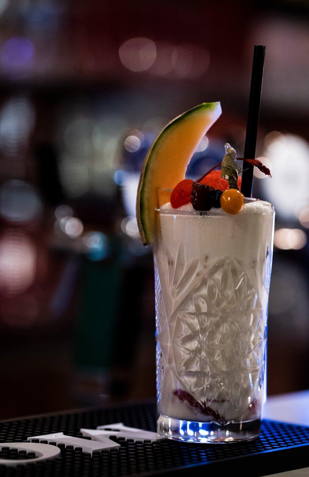 friends Cocktails & Burger