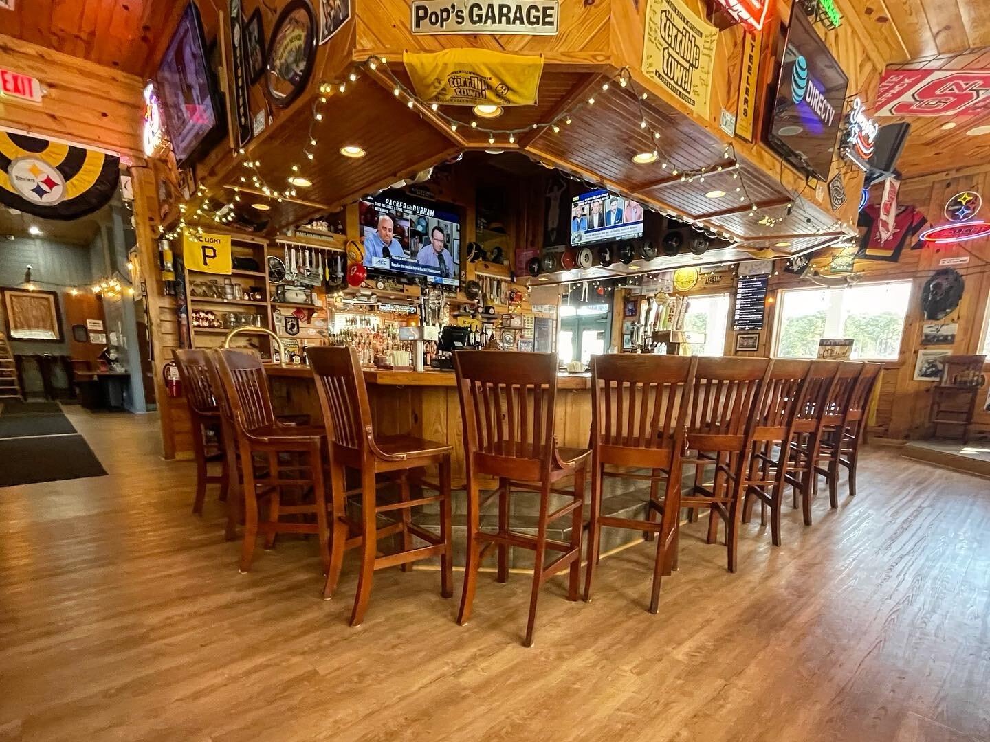 Rick's Restaurant & Sports Bar