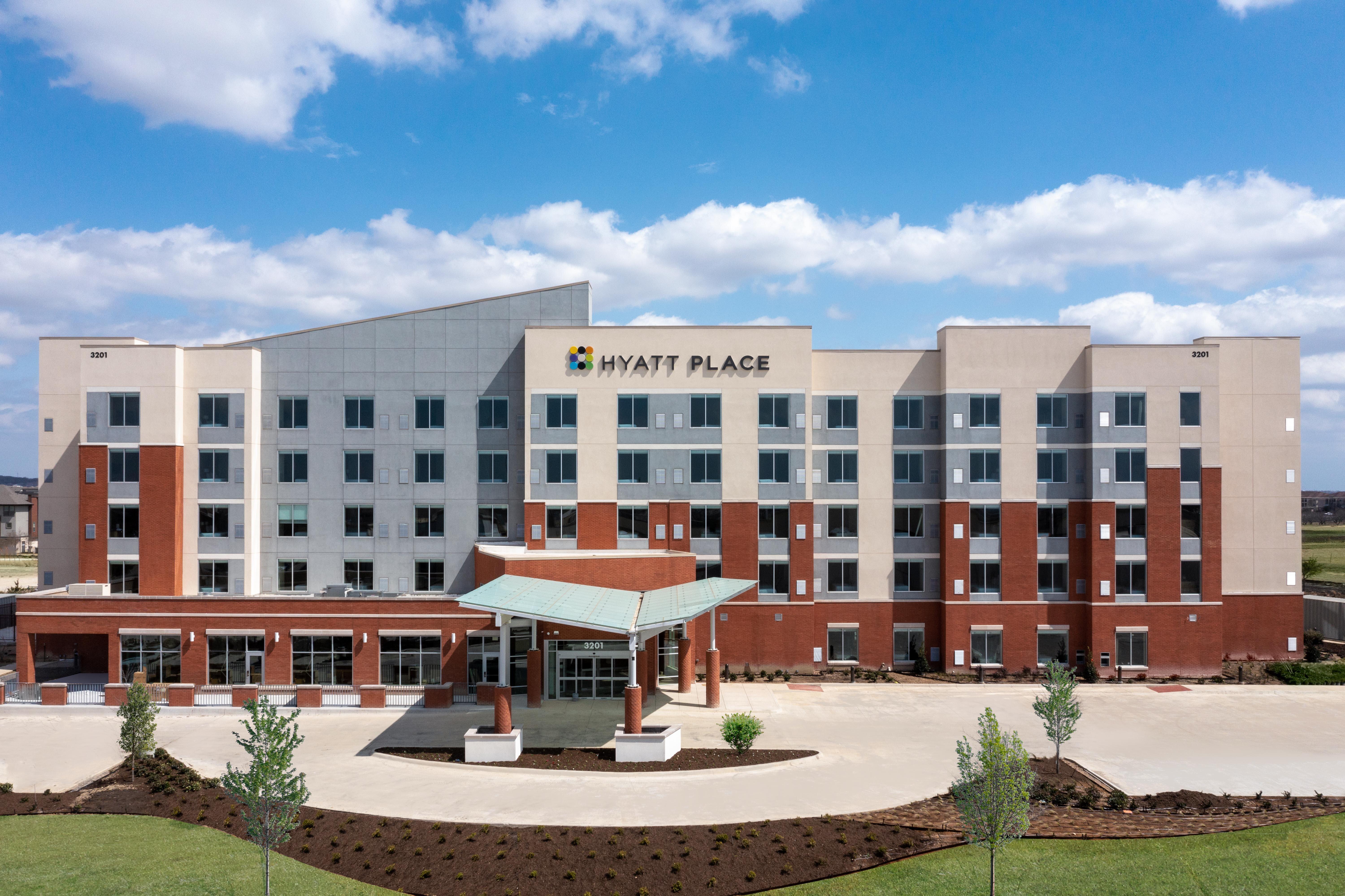 Hyatt Place Fort Worth / Alliance Town Center