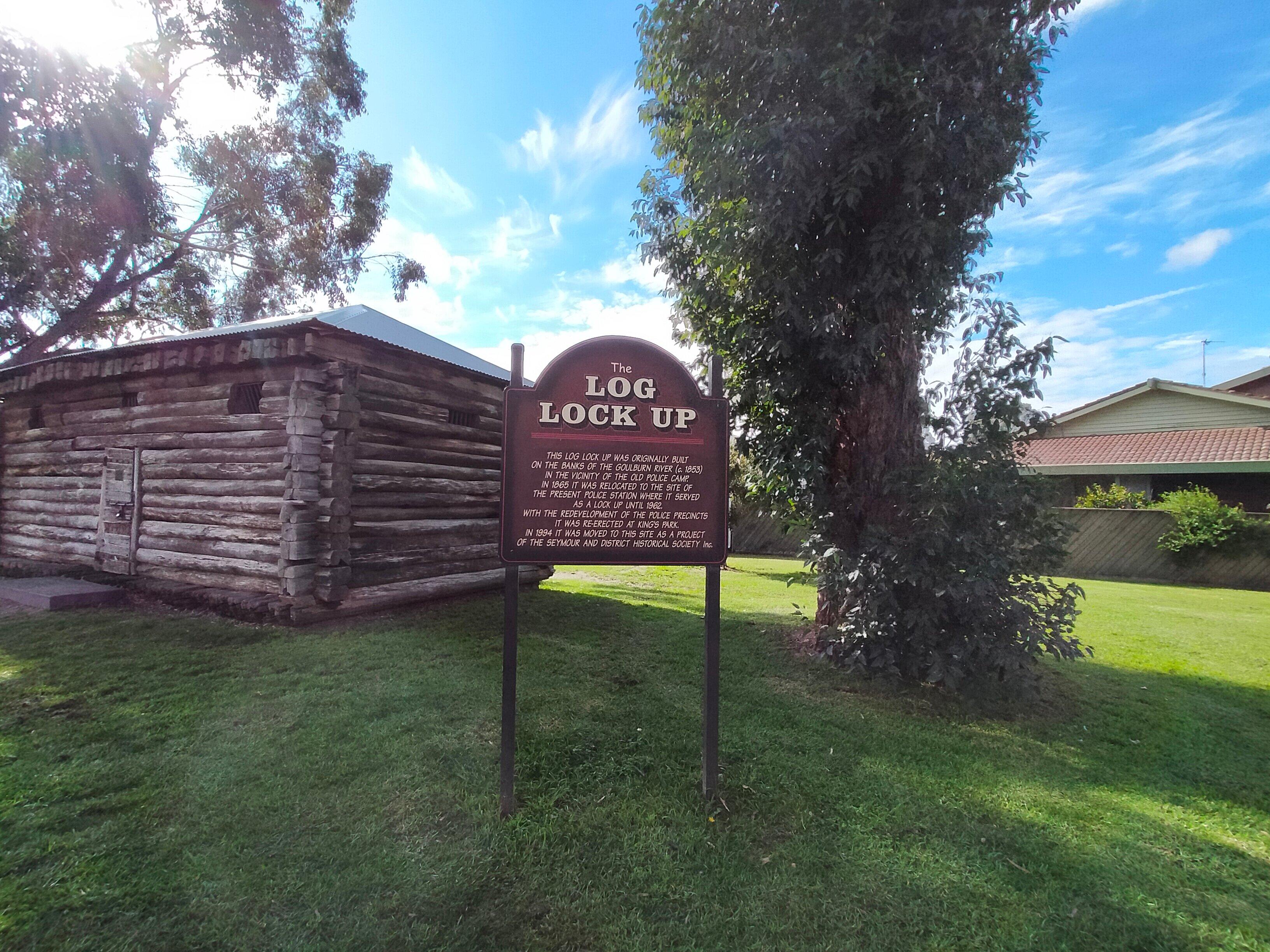 Seymour Historic Log Lock Up