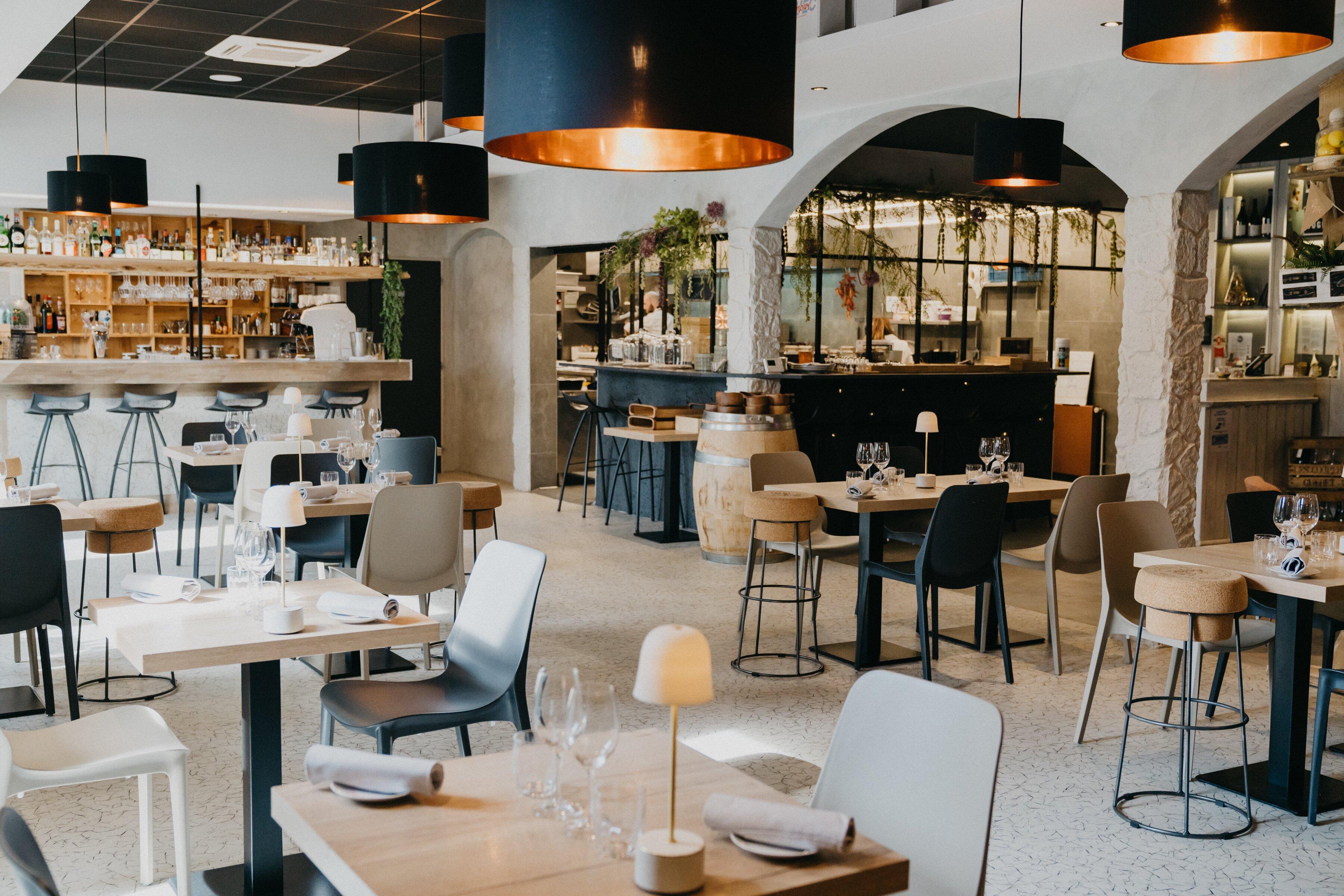 Avec Amour Restaurant