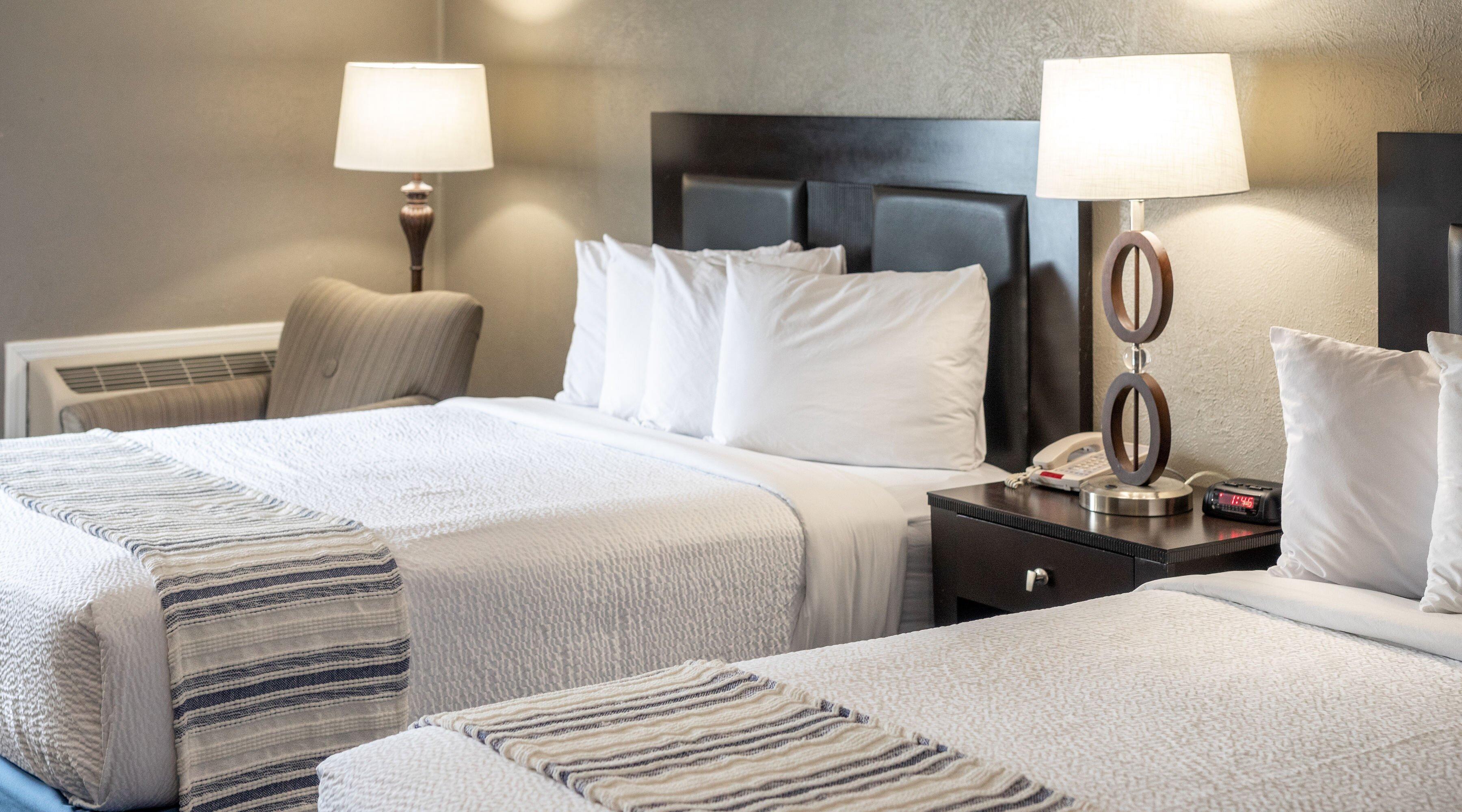 Days Inn & Suites by Wyndham Branson