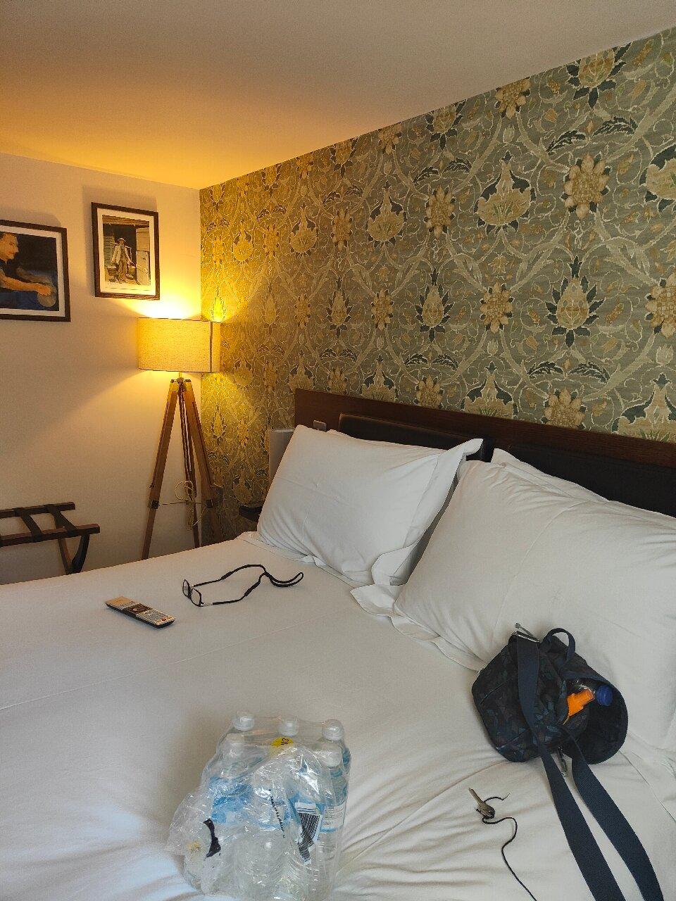 Rooms @ The Dolau Inn