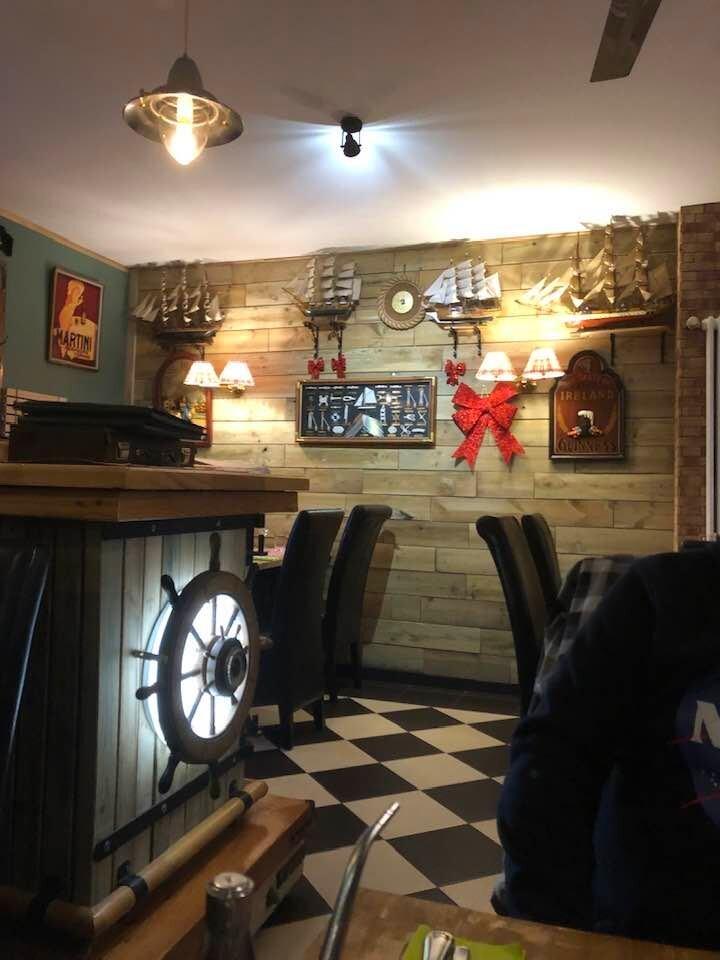 Taverna Restaurant-pizzeria Mr. John