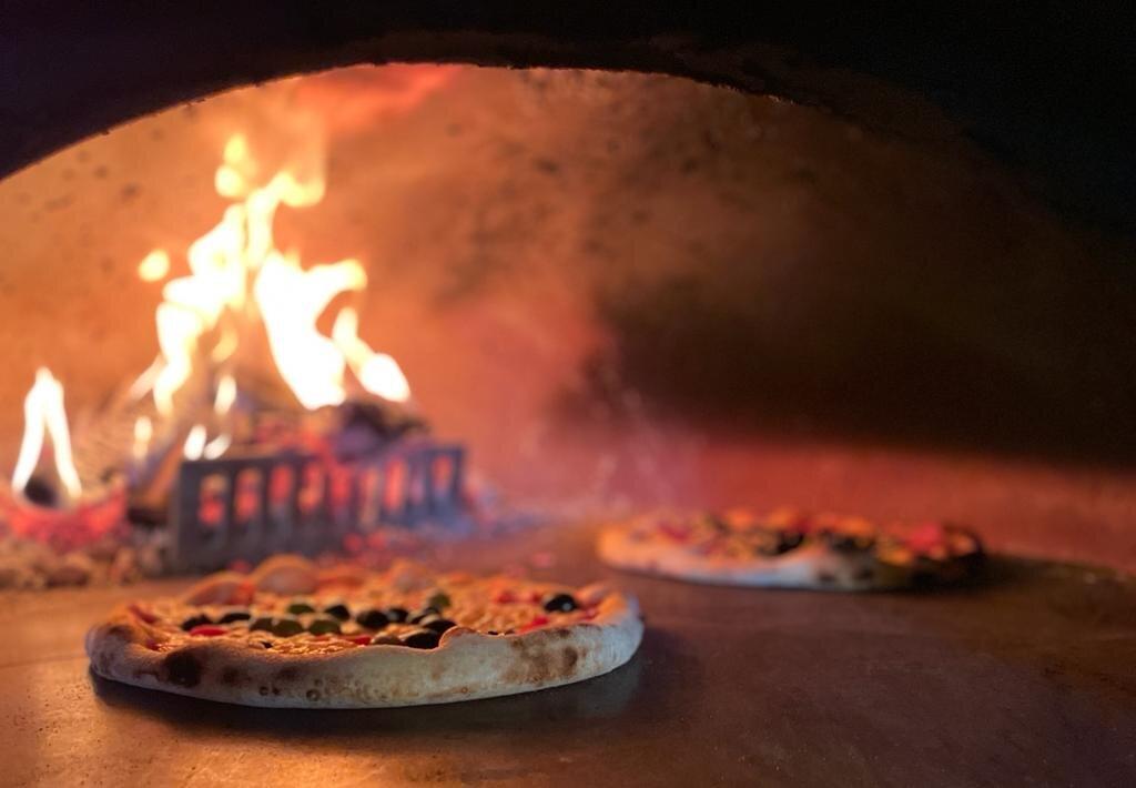 What A Pizza! Shirley