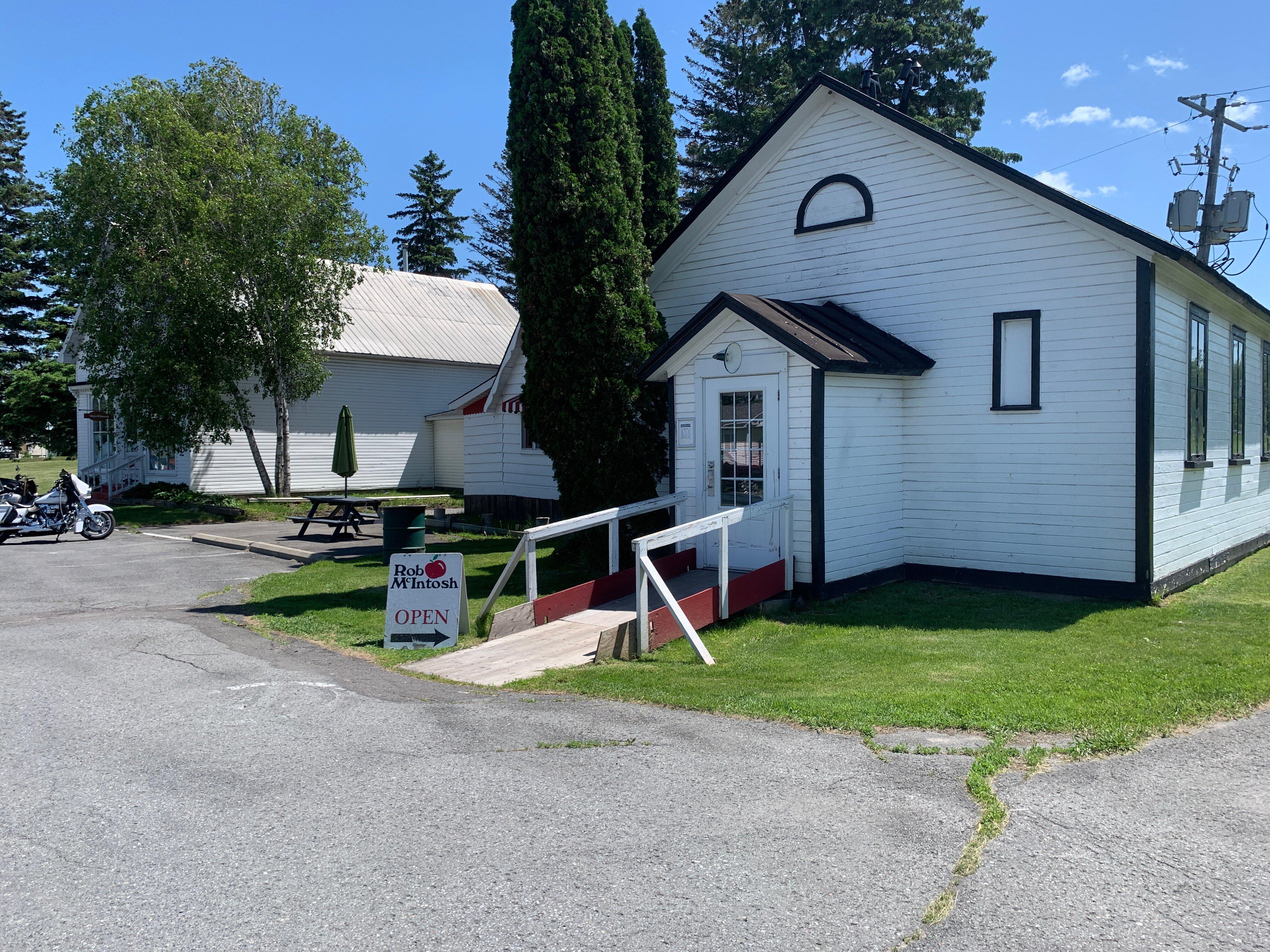 Rob Mcintosh Unique Shopping Experience