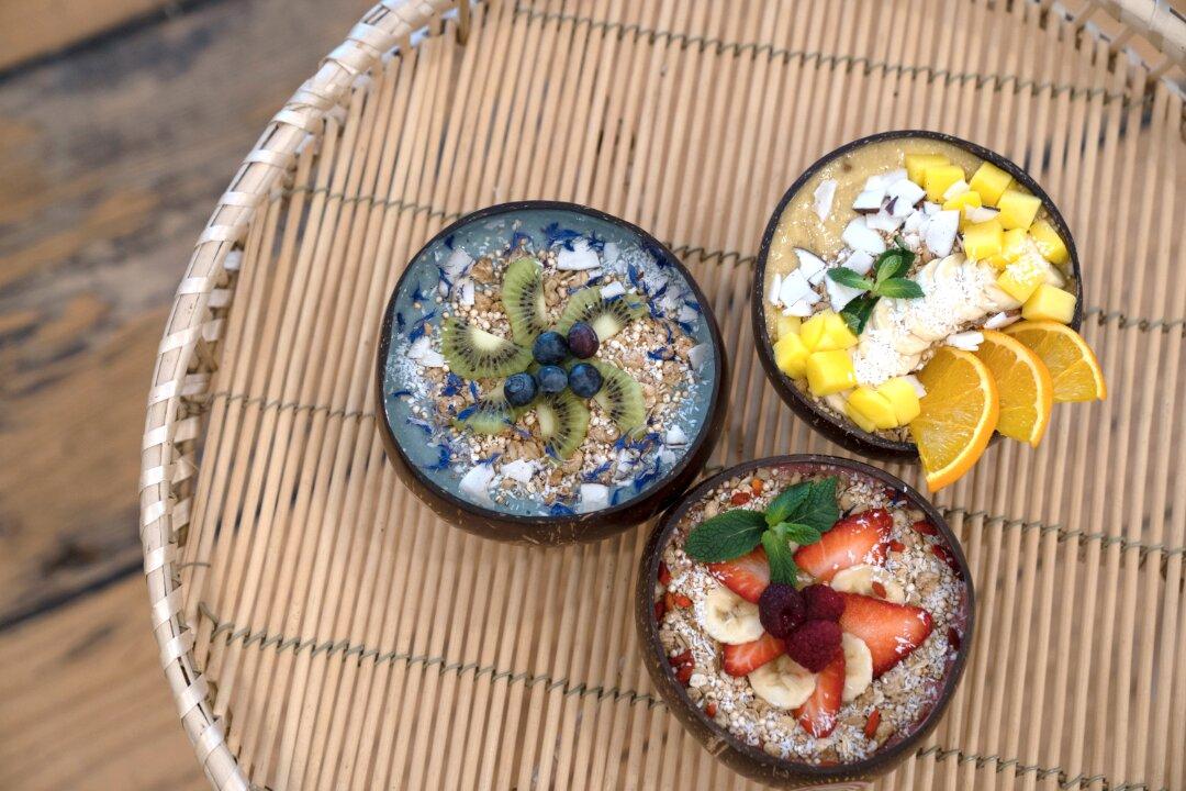 Yollie - The Popice Café