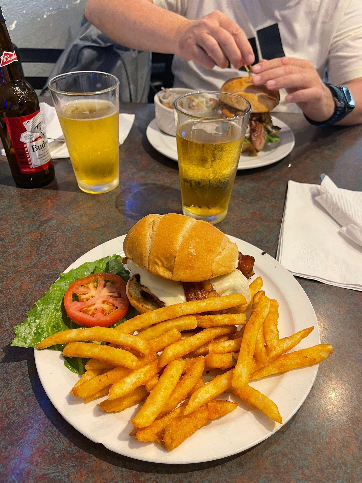 Scarlett's Bar & Grill