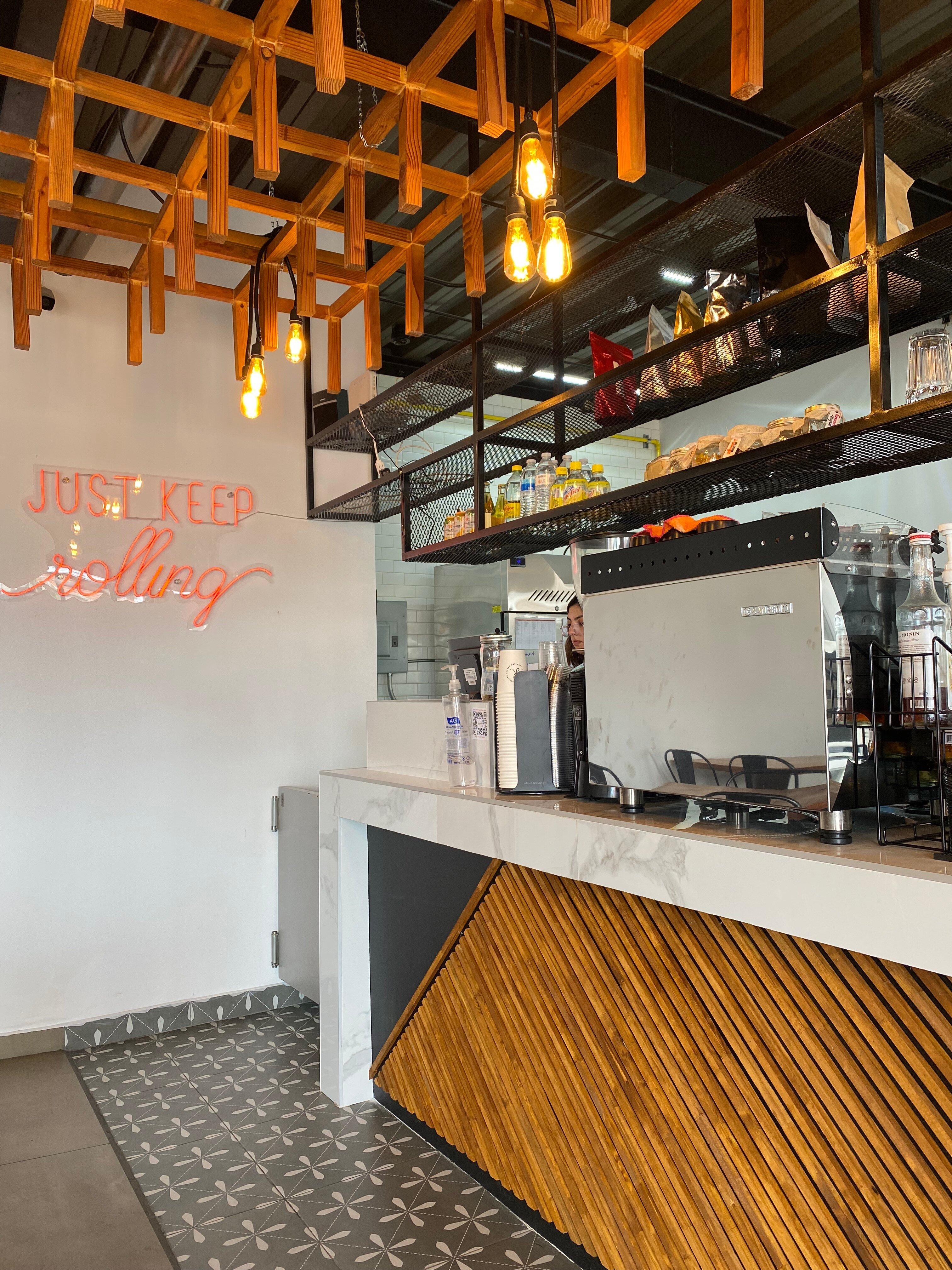 Kurtoz - Rolling Bakery And Coffee