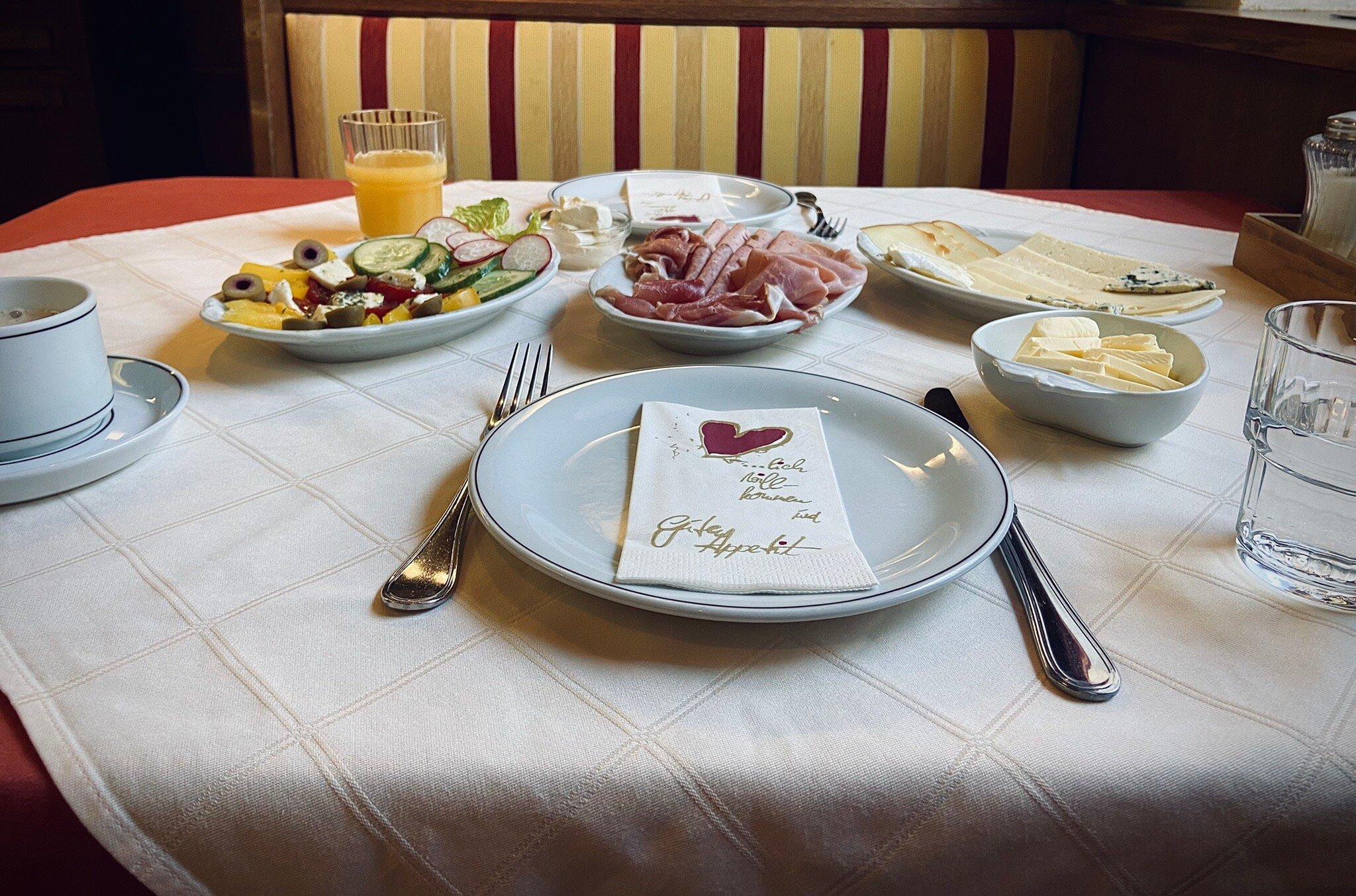 Helenental Pension & Apartments