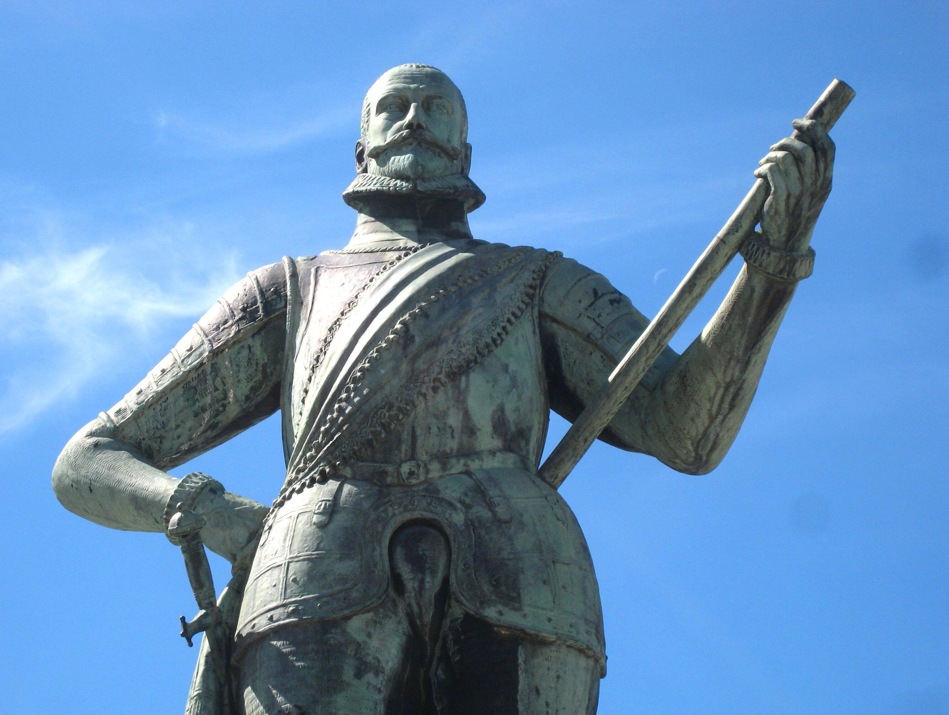 King Frederik Ii Statue