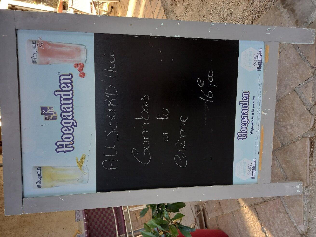 Cafe De La Place Restaurant