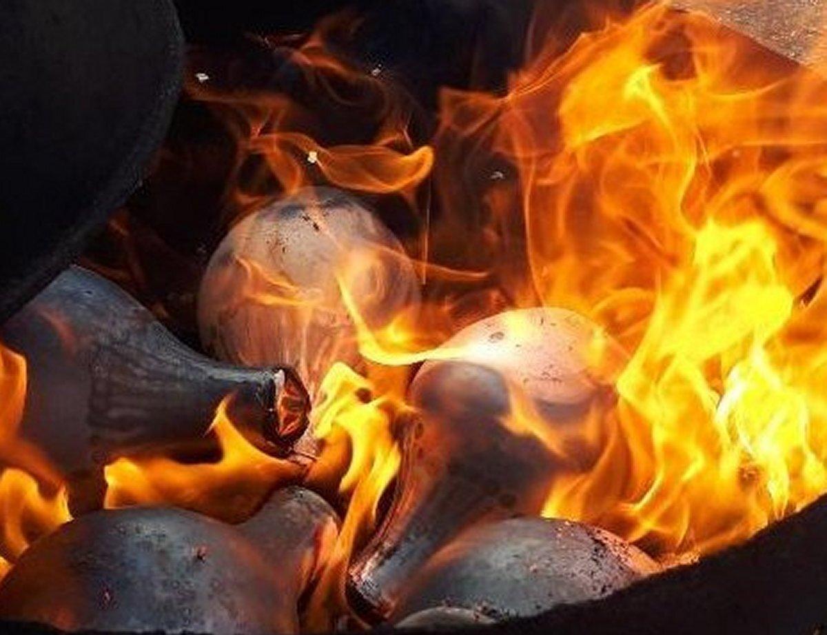 Eeles Pottery Raku Experience Day