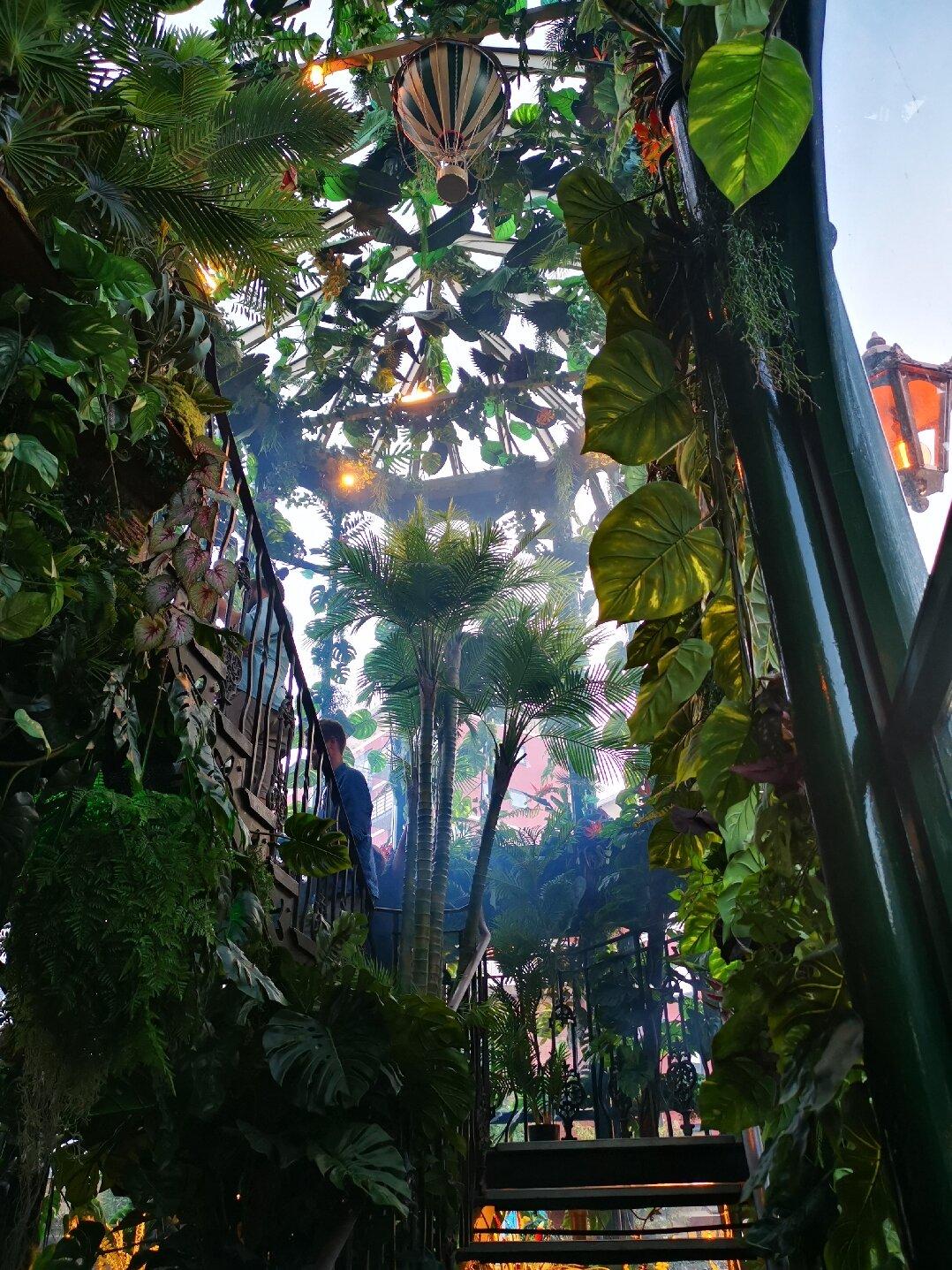 Chadwick's Home Of Zoology