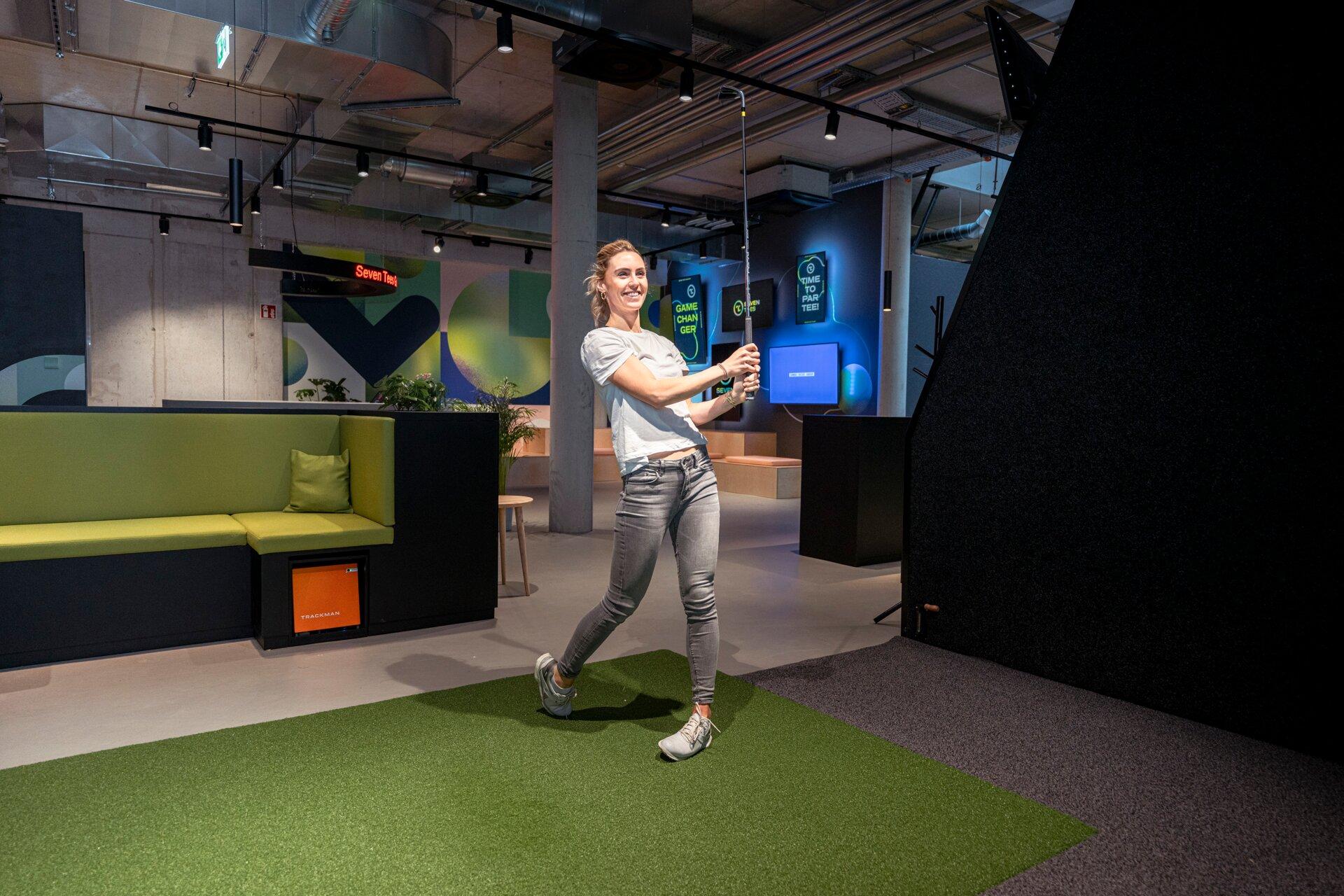 Seven Tees Indoor Golf Und Bar