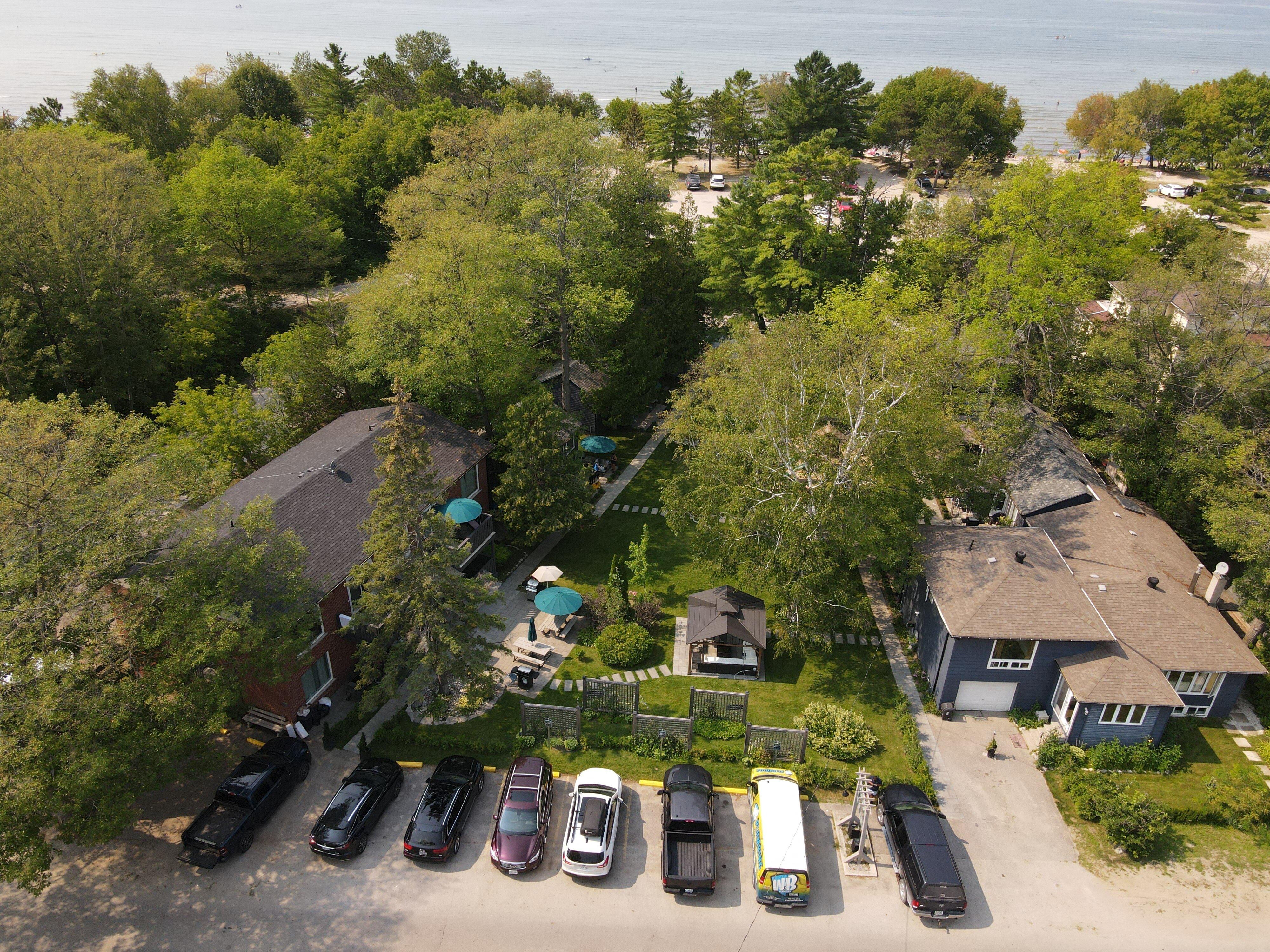 Adrian's Wasaga Beach Cottage & Condo Rentals