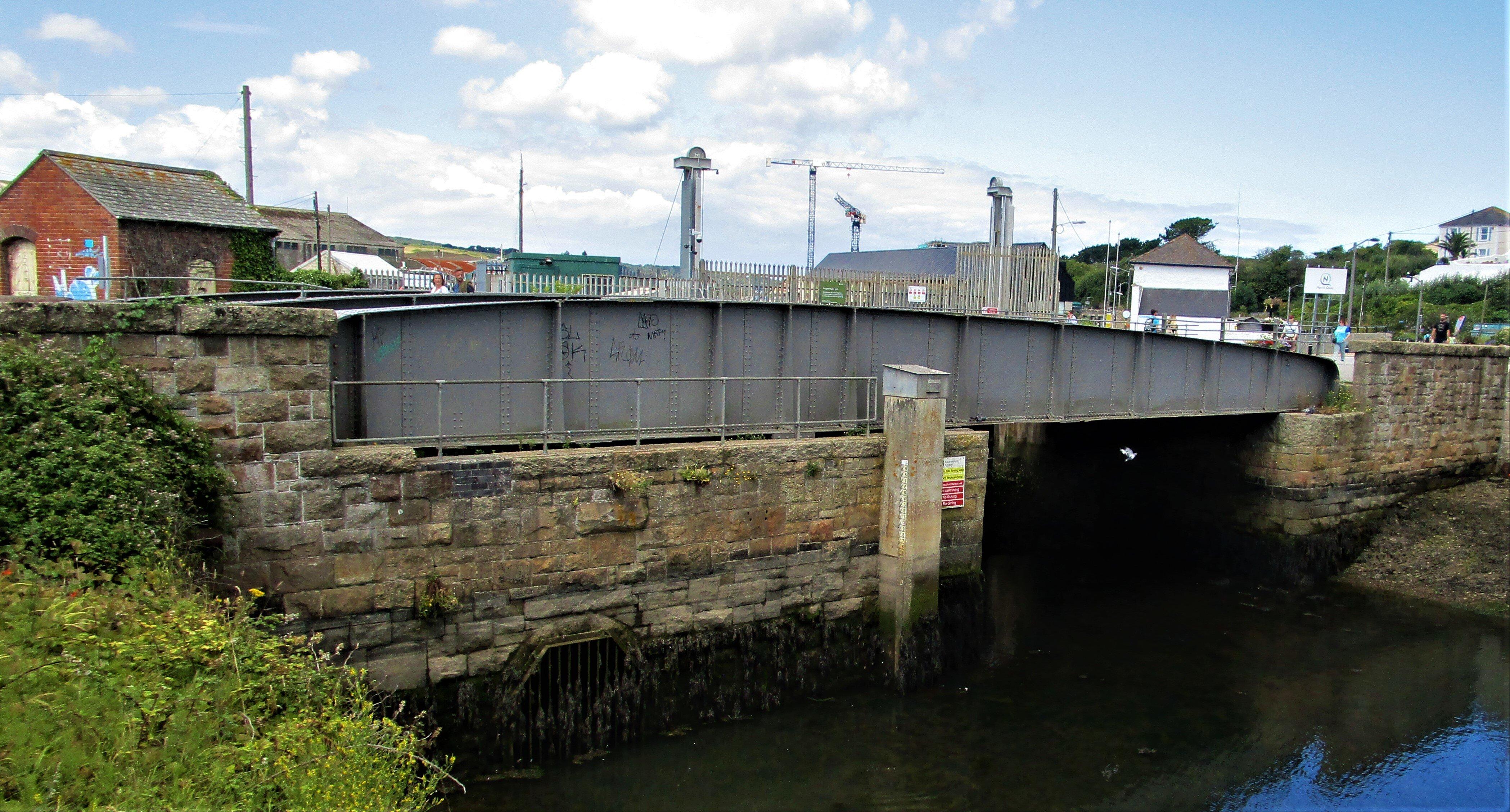 Custom House Swing Bridge