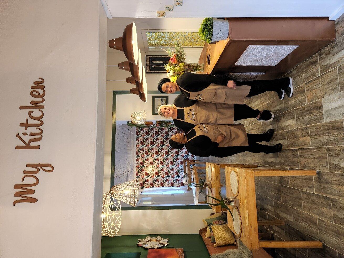 Used To Bee New Cafe