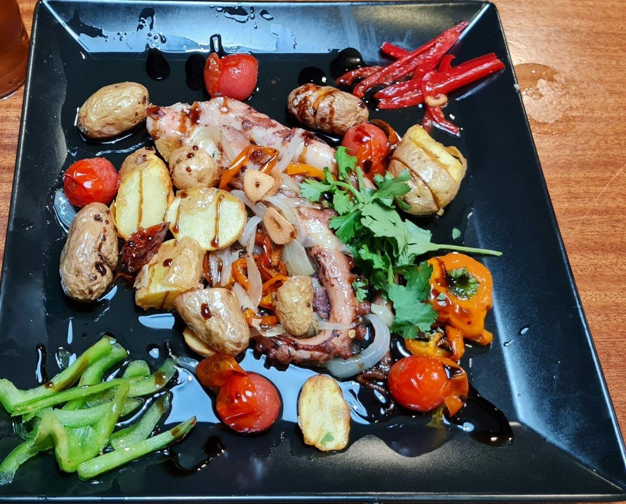 Betania Restaurant - Sushi And Bar Tapas