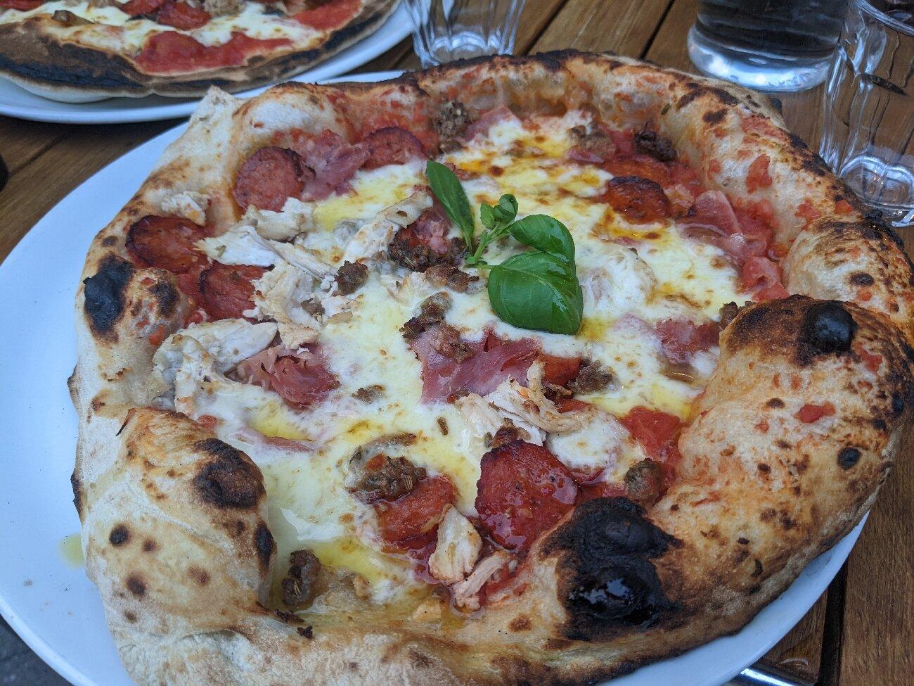 Pizzeria Valona