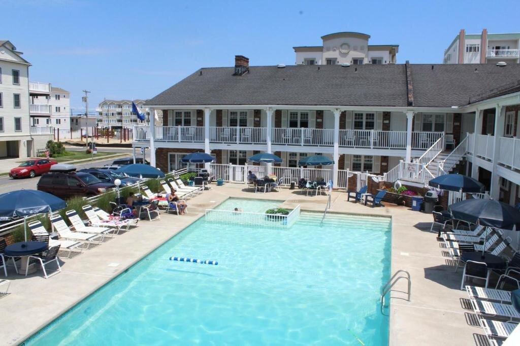 Saratoga Inn