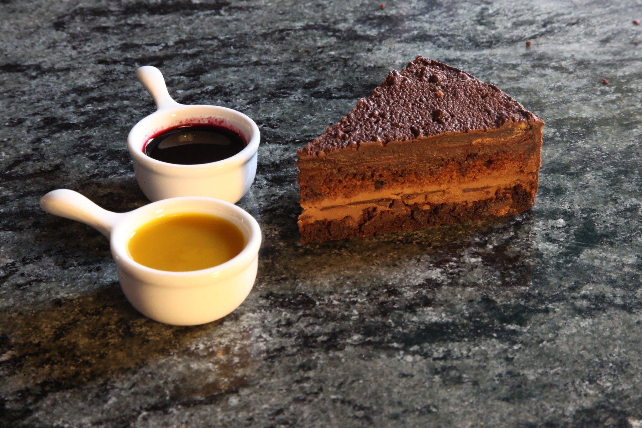 Ellory Café & Ellory - Real Chocolate Factory