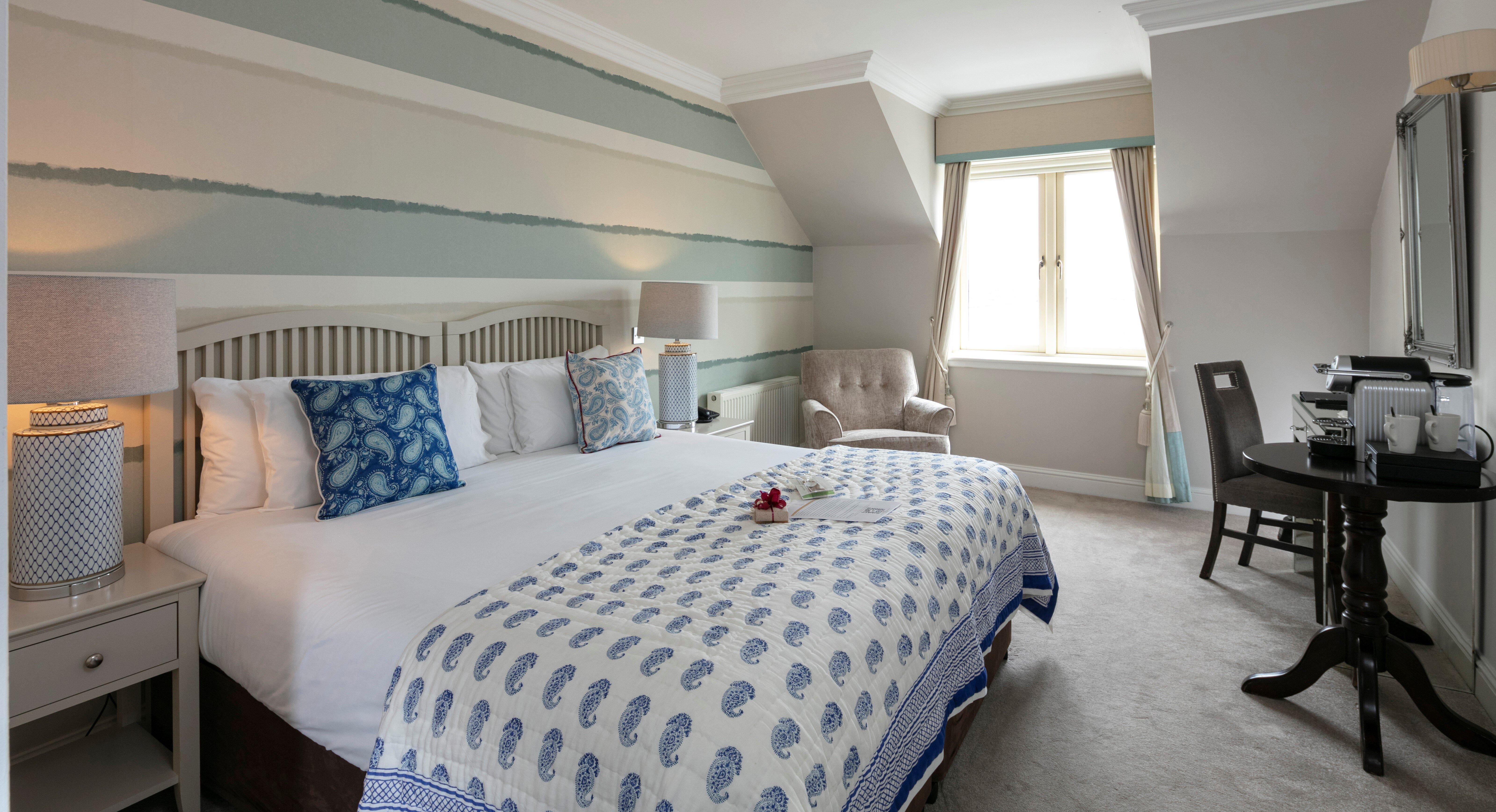 Schull Harbour Hotel